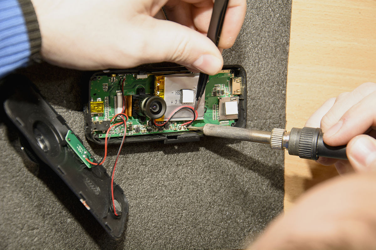 蓝牙耳机坏了要去牙科还是耳科？