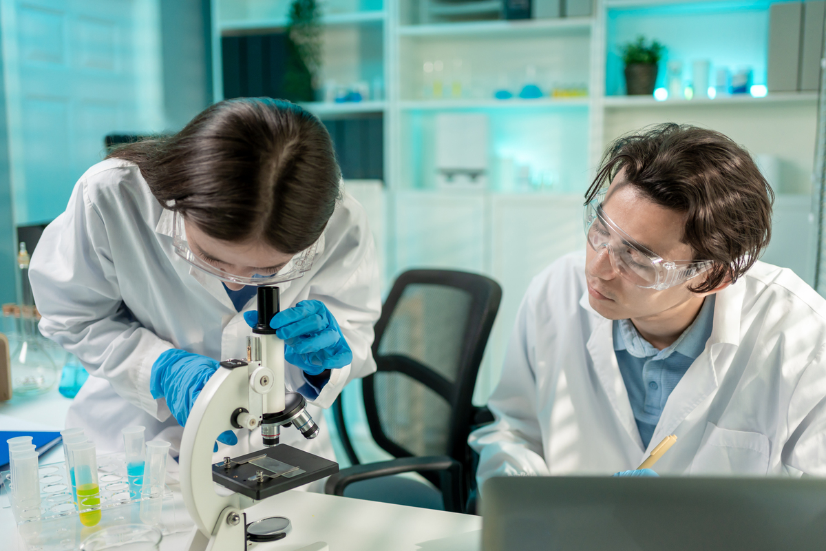 眼视光与配镜主干课程