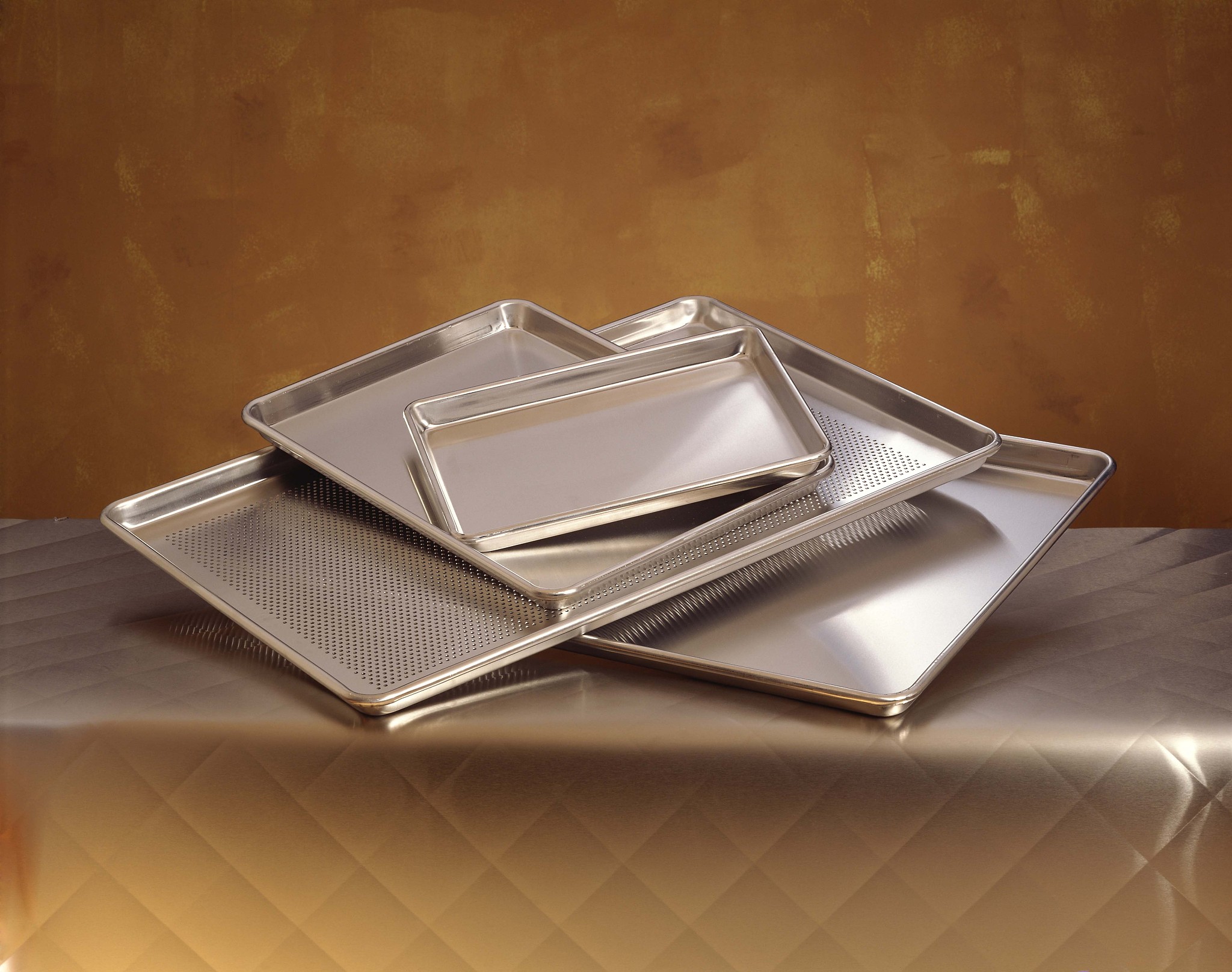 用美式英语写5条关于Frosted Lattice Tile Stickers Kitchen Bathroom Dormitory Dining Room Rental Room Wall Floor Decoration Wall Stickers的好评以及其好评标题。结果格式为标题：好评内容。