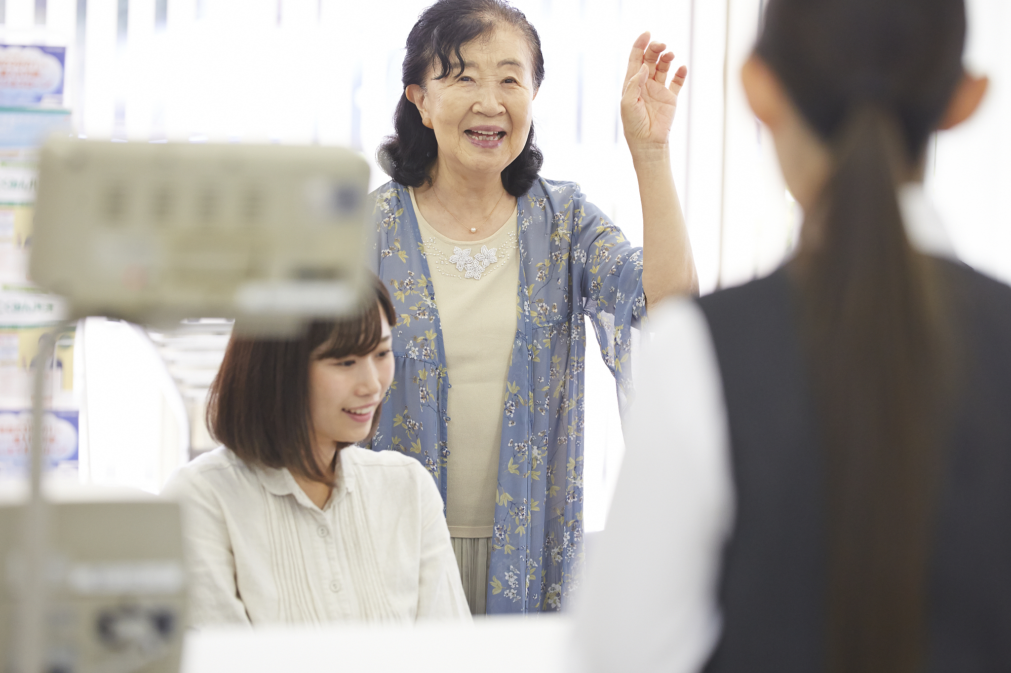 韩国晚婚趋势加剧：40岁女性结婚人数超20岁，背后原因及社会影响