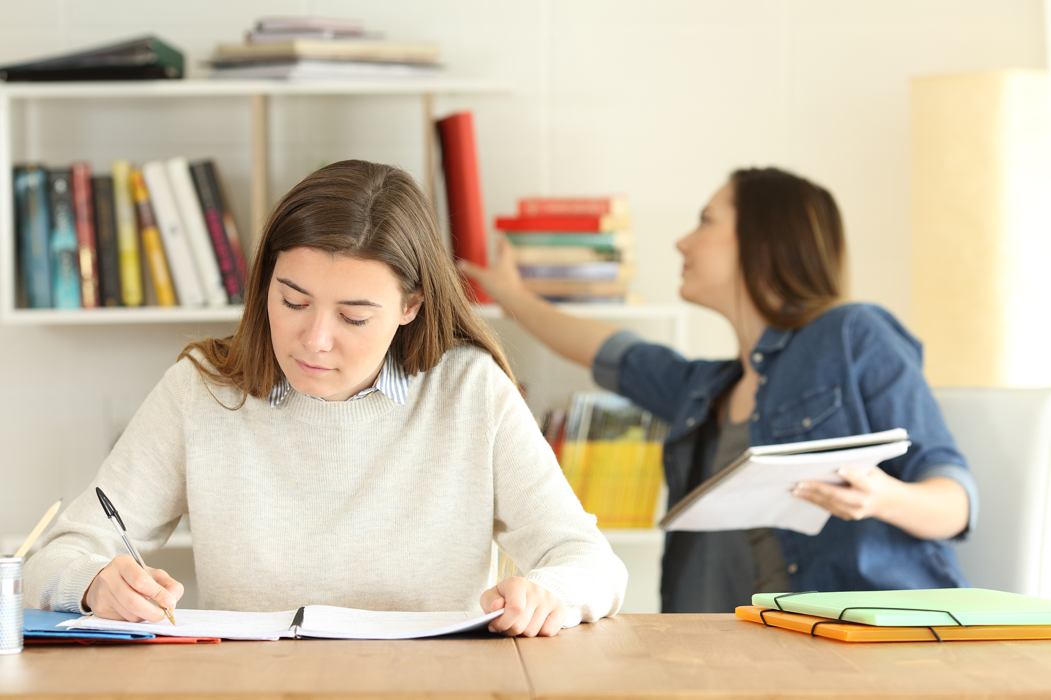 大学生吃苦耐劳品质培养方法 - 学校、家庭、社会多管齐下