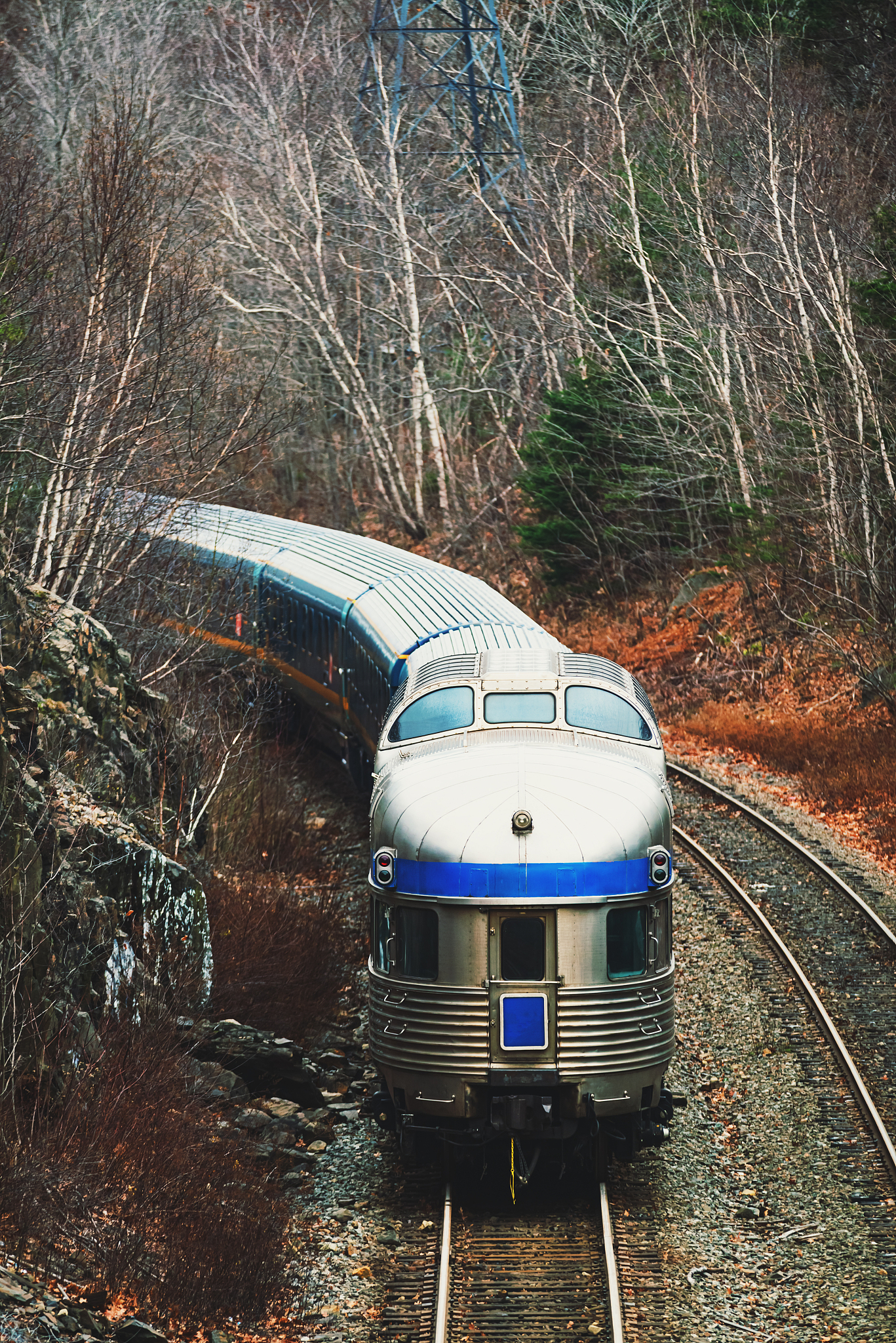 2020年贵州男生上什么铁路学校好