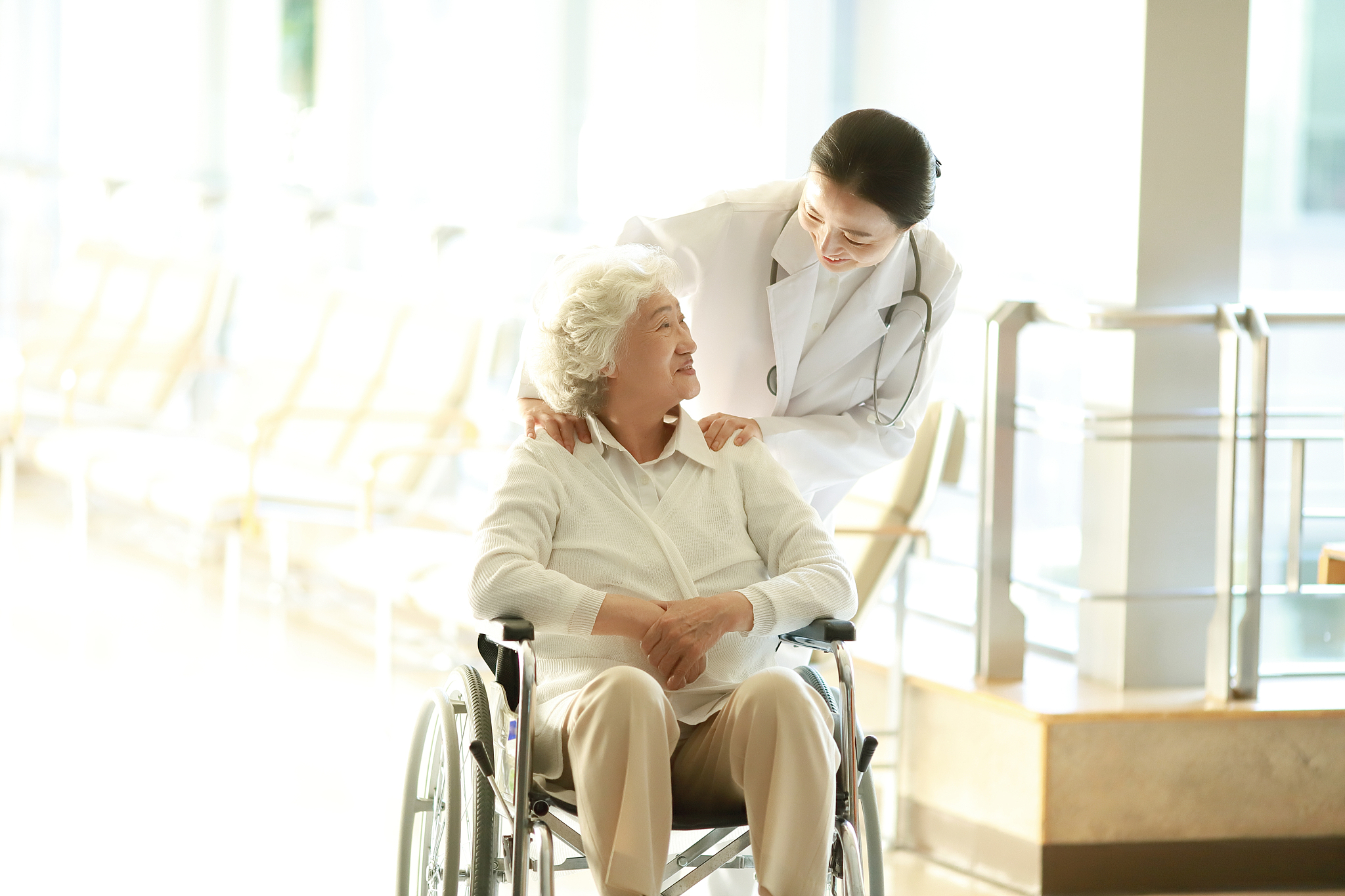 重庆市护士学校招生：初中生可否报读？