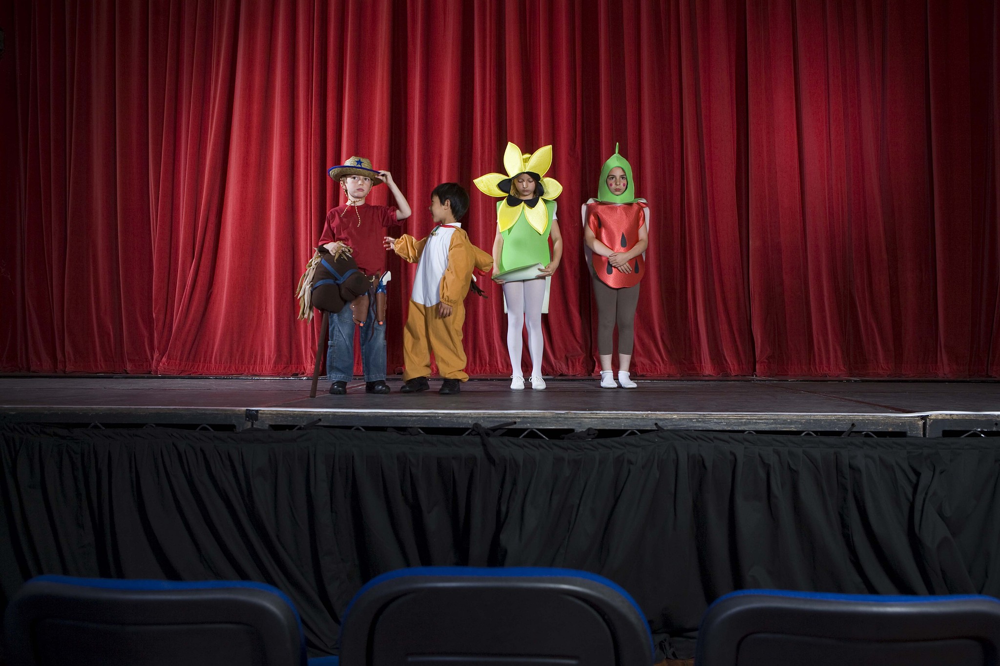 小学生创意话剧剧本：《友情的宝藏》，展现友谊力量