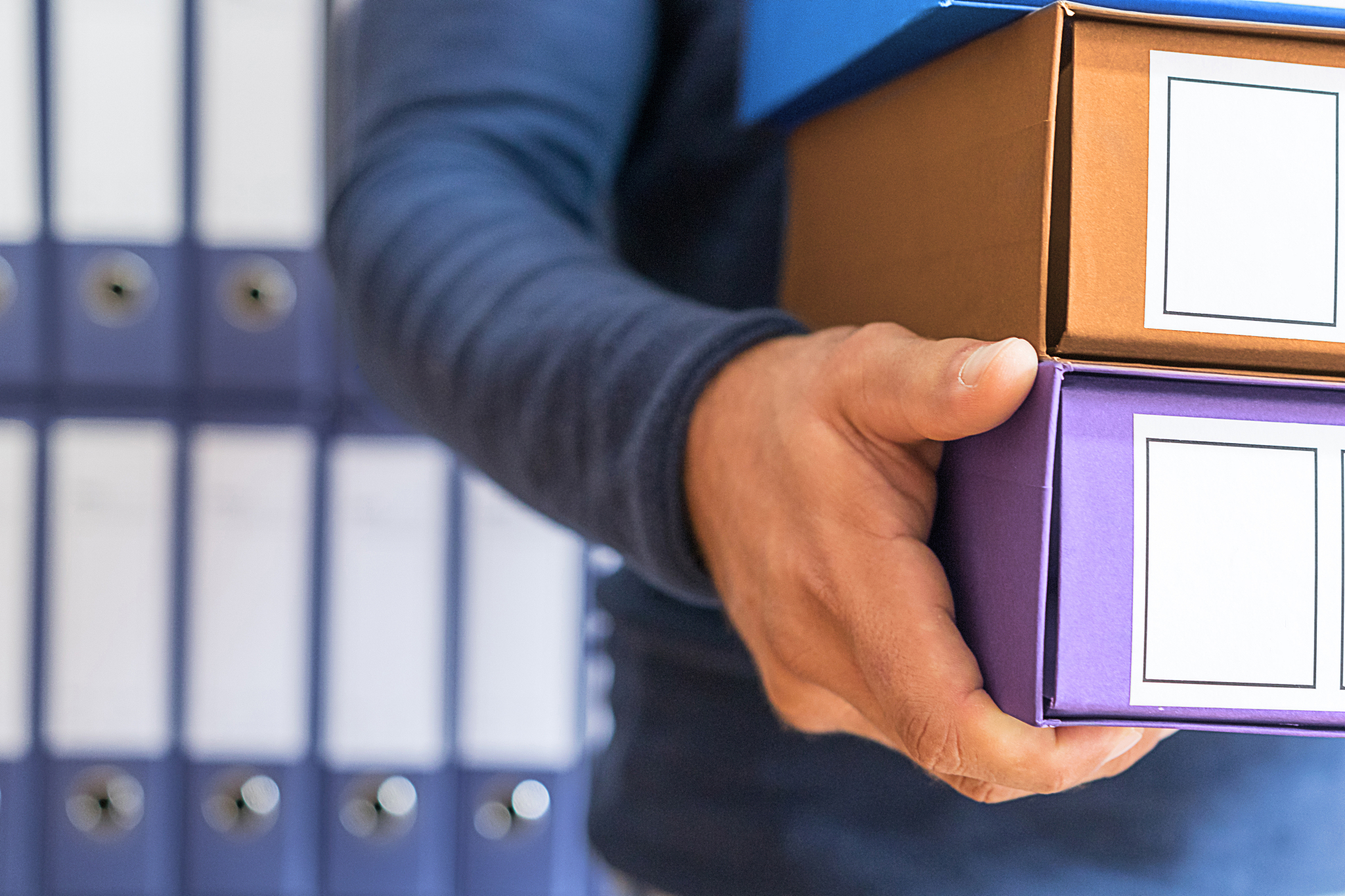 我叫梅蕊是个1-6年纪全托班的老师帮我写一个大概一百多字自我介绍