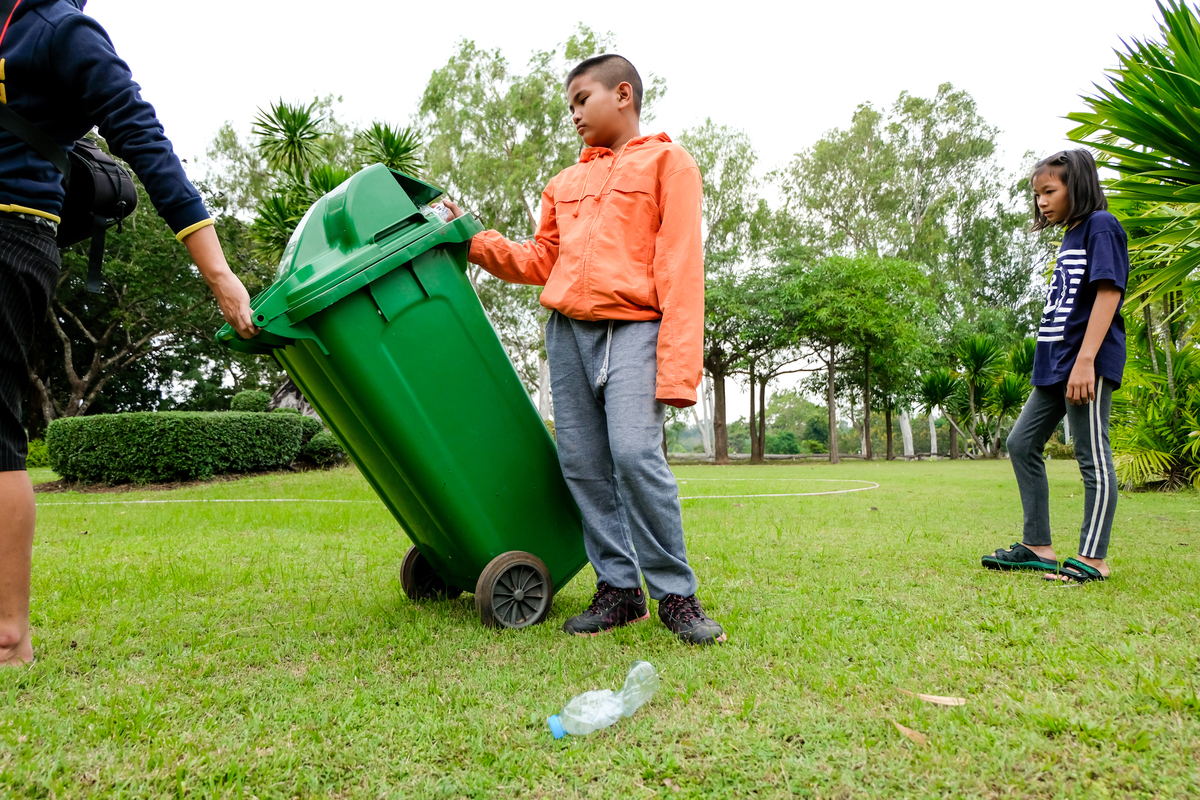 如何对捡垃圾的人给予支持