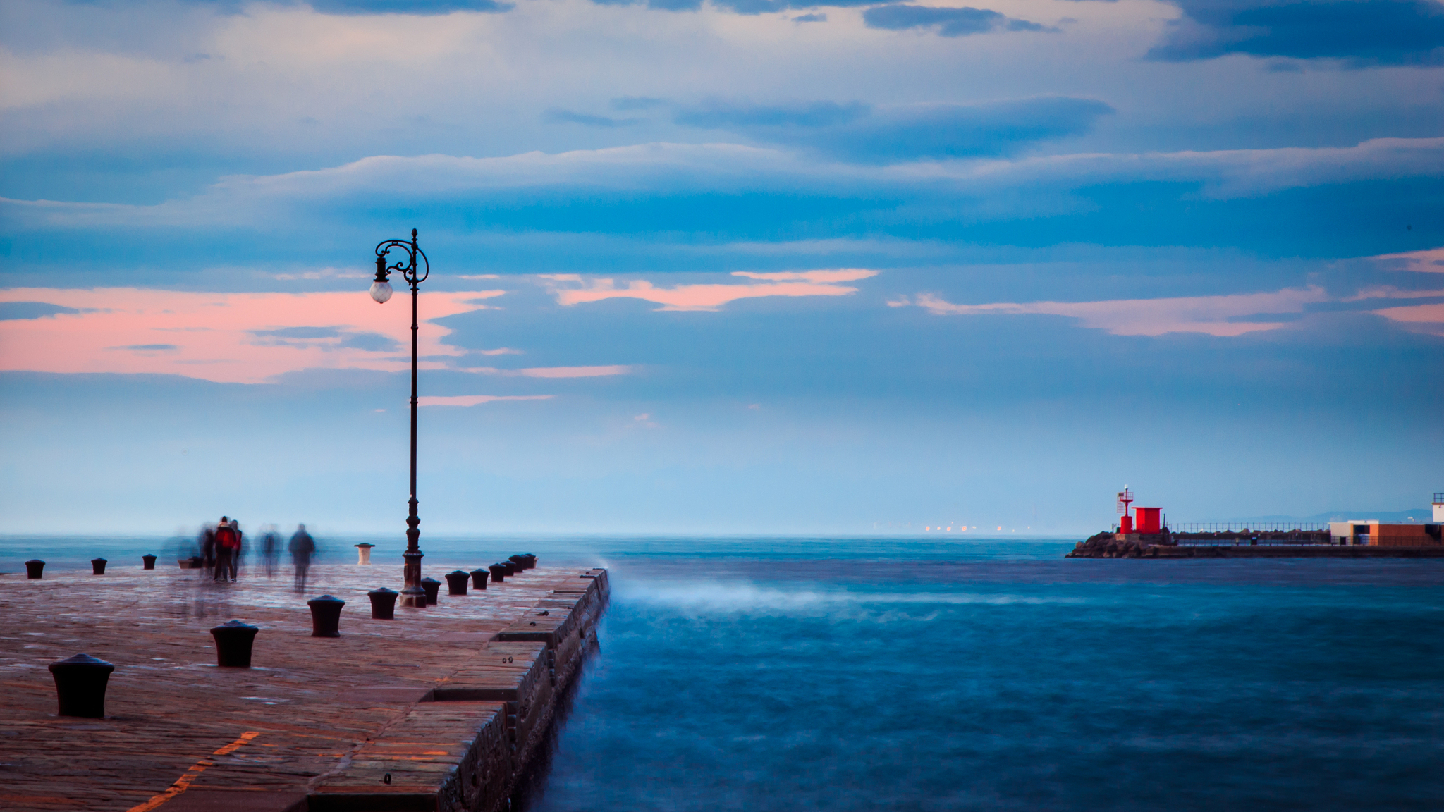 windy day in the city of trieste