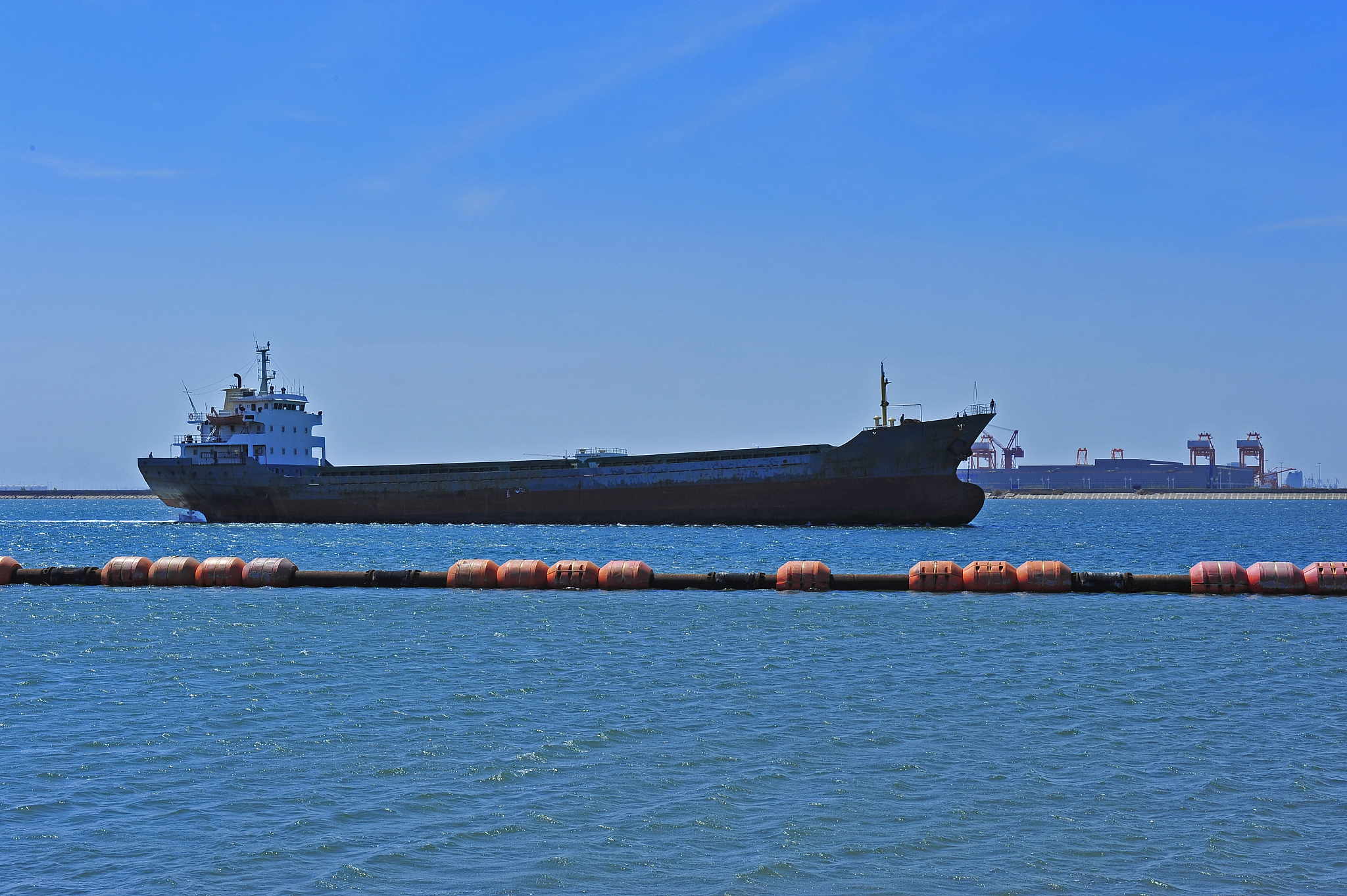 port crane bridge and bulk carrier
