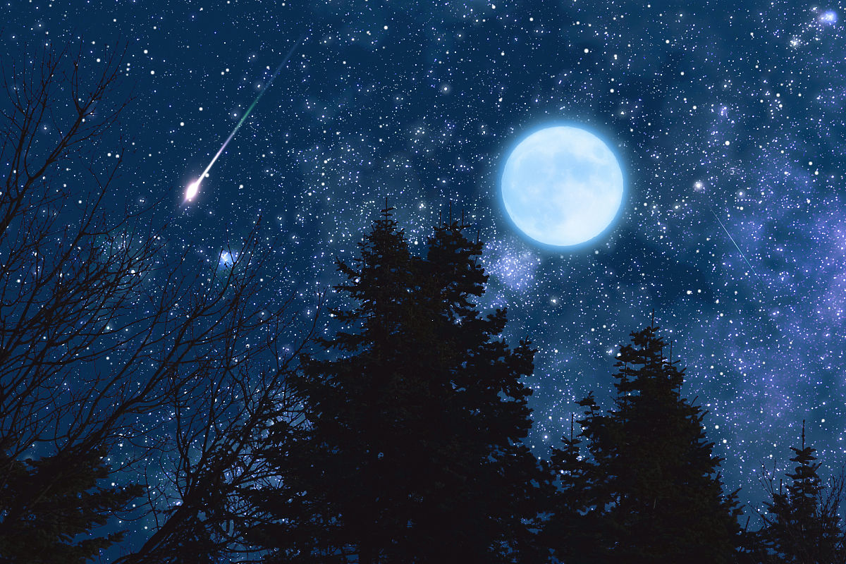 《夜空中最亮的星》歌曲感悟：孤独、思念与希望