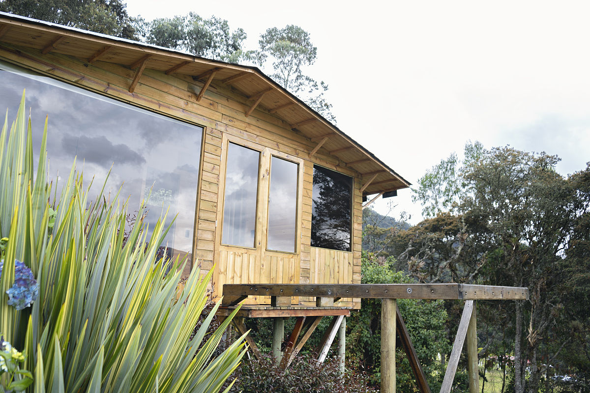 帮忙写下入住贵州兴义云囤树屋酒店的小红书文案吧