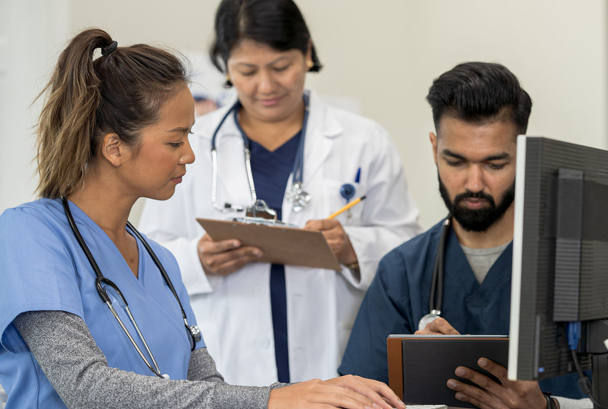 男生学习高护专业就业前景怎么样？