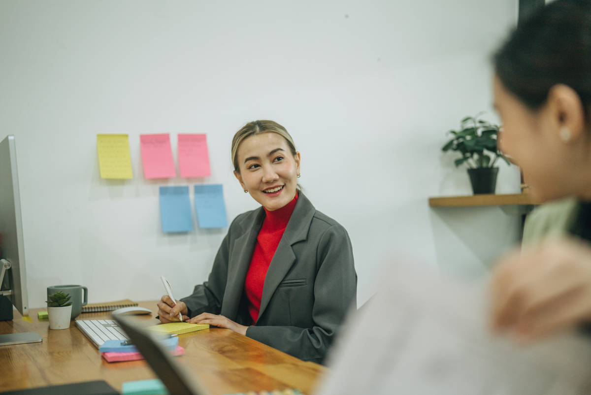 适合无学历女性的职业：服务、保洁、家政、美容美发等
