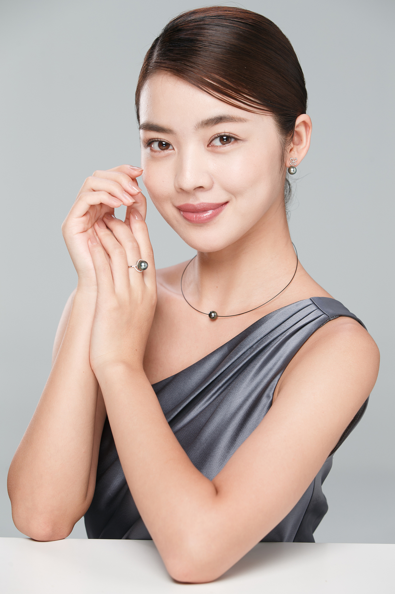 优雅女士肖像
