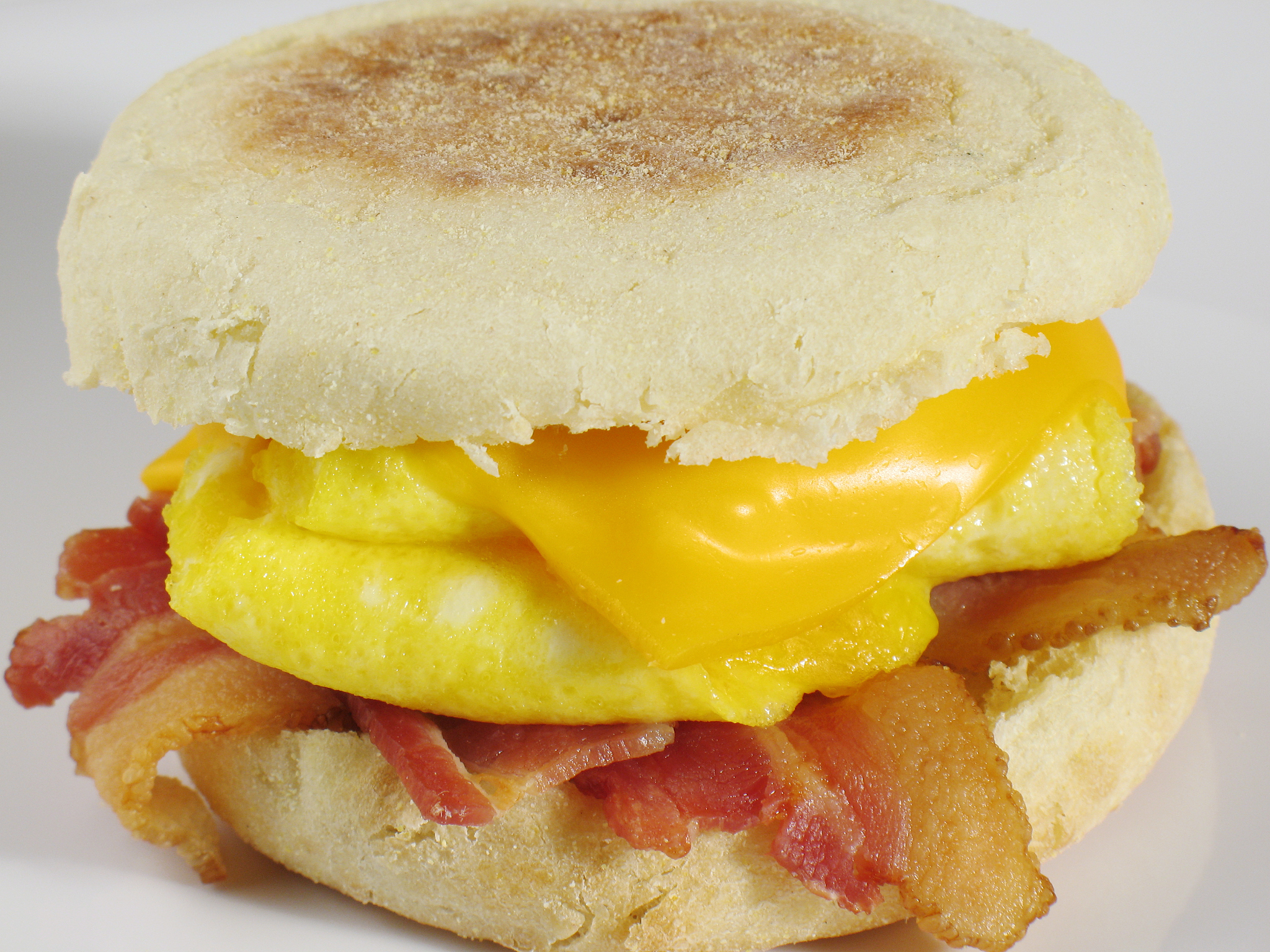 bacon breakfast sandwich