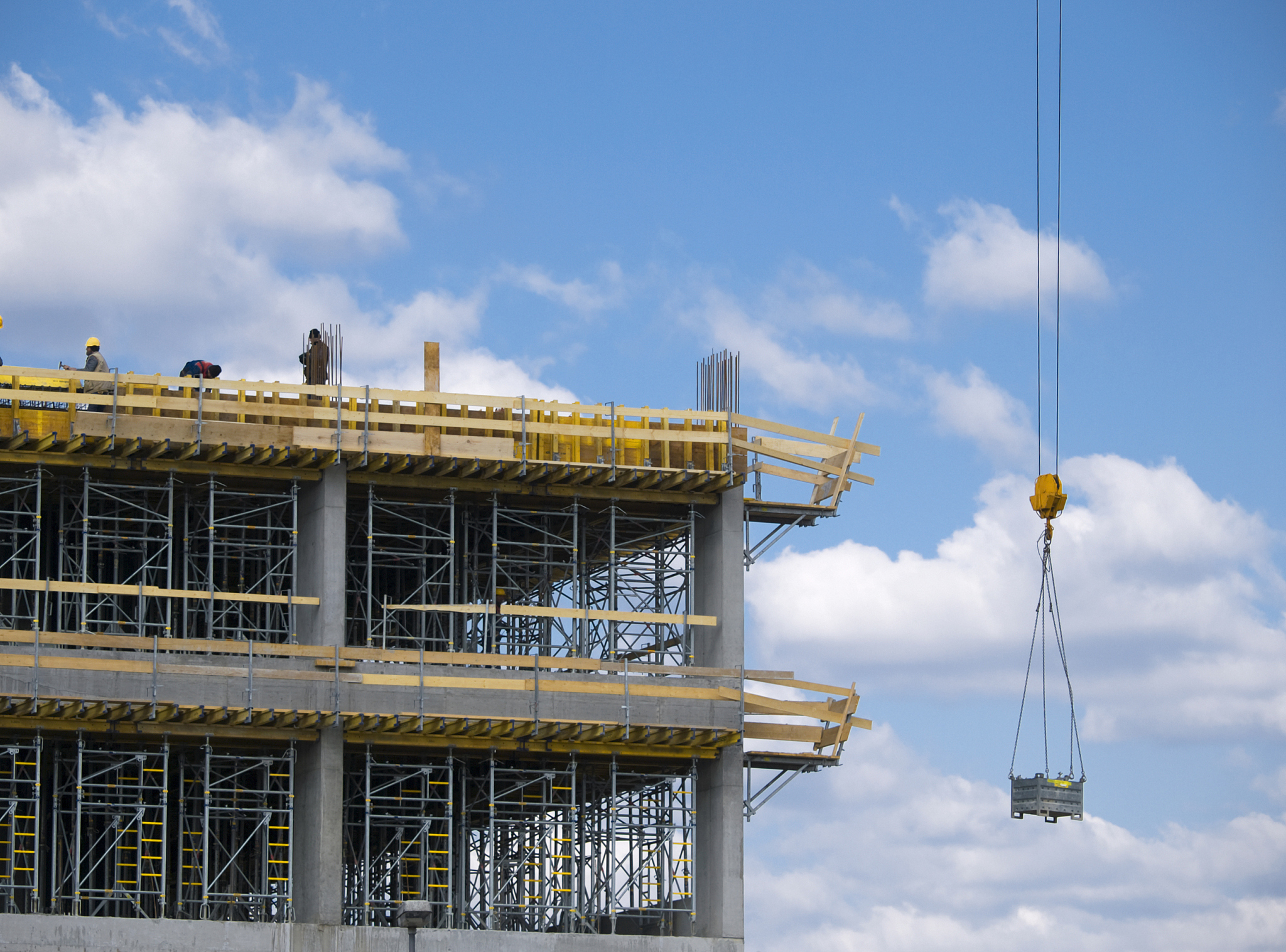 I’m a ironworker I Bill big buildings and get to play with big cranes