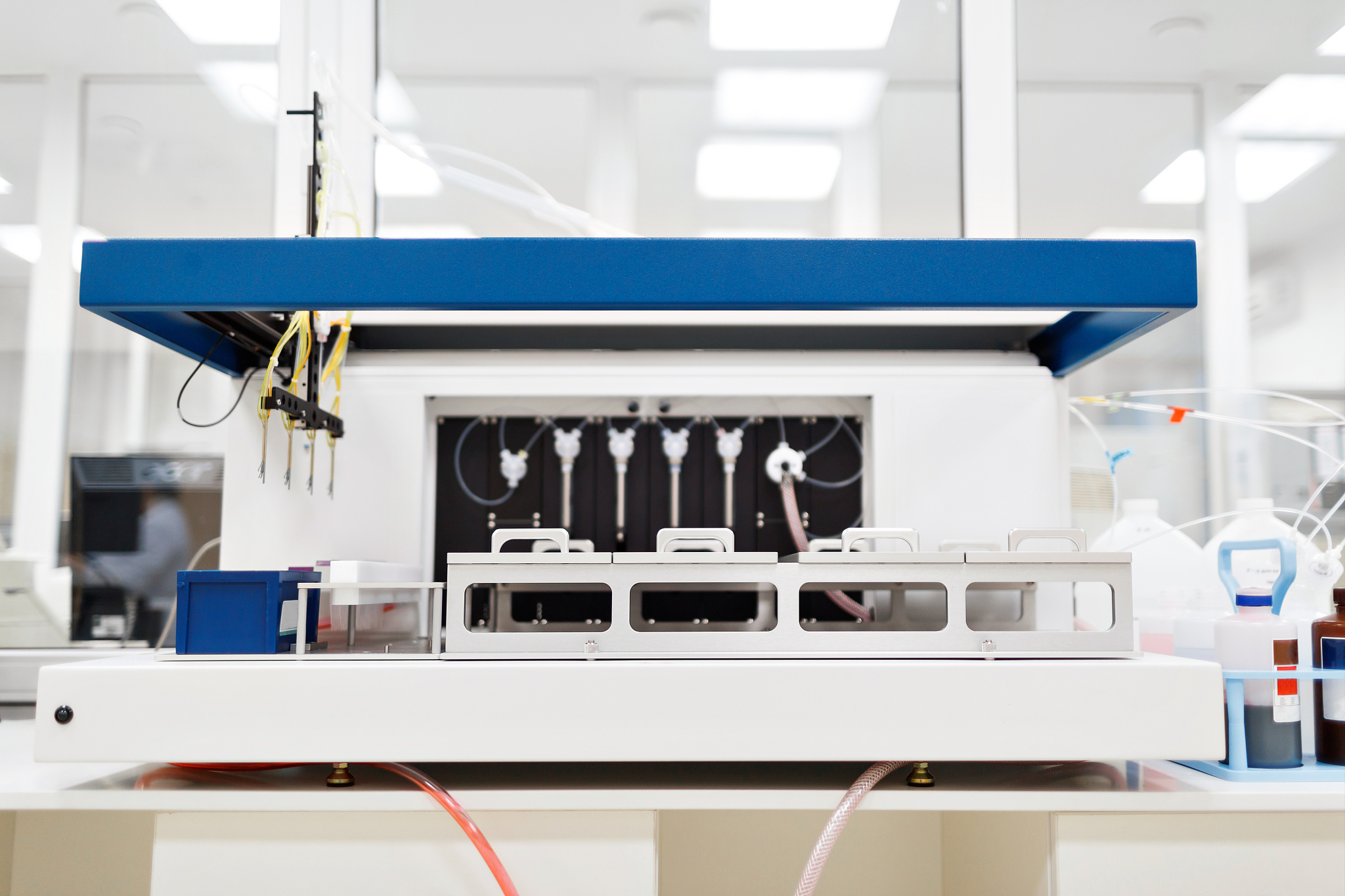 medical devices for analyzes. blood tested for aids and other di