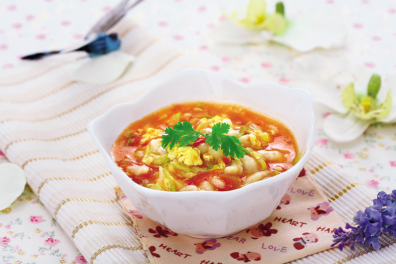 请根据宝宝辅食如何做出两个爆款标题