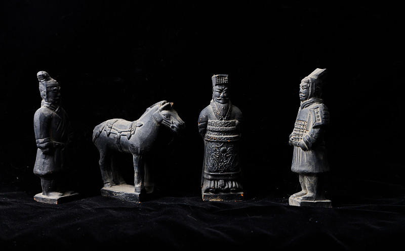 汉兵马俑文化元素融入玩具产品设计：探索勇于进取精神，提升用户体验