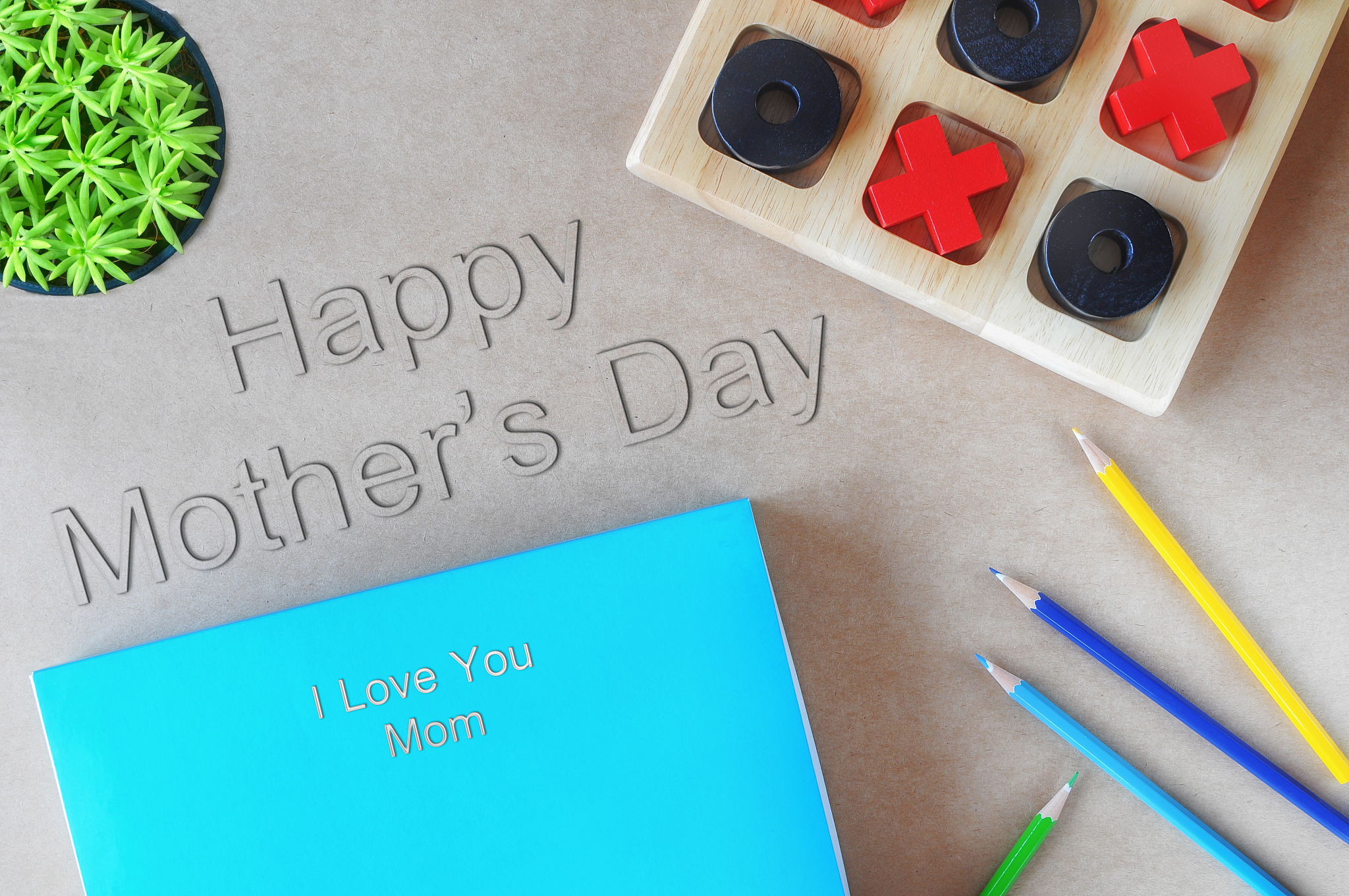 Topic DESCRIBE AN EXPENSIVE GIFT THAT YOU WOULD LIKE TO GIVE SOMEONE WHEN YOU SAVE A LOT OF MONEYYou should say1What the gift is= an ipad2Who you will give the gift to = to my mom3And explain why you