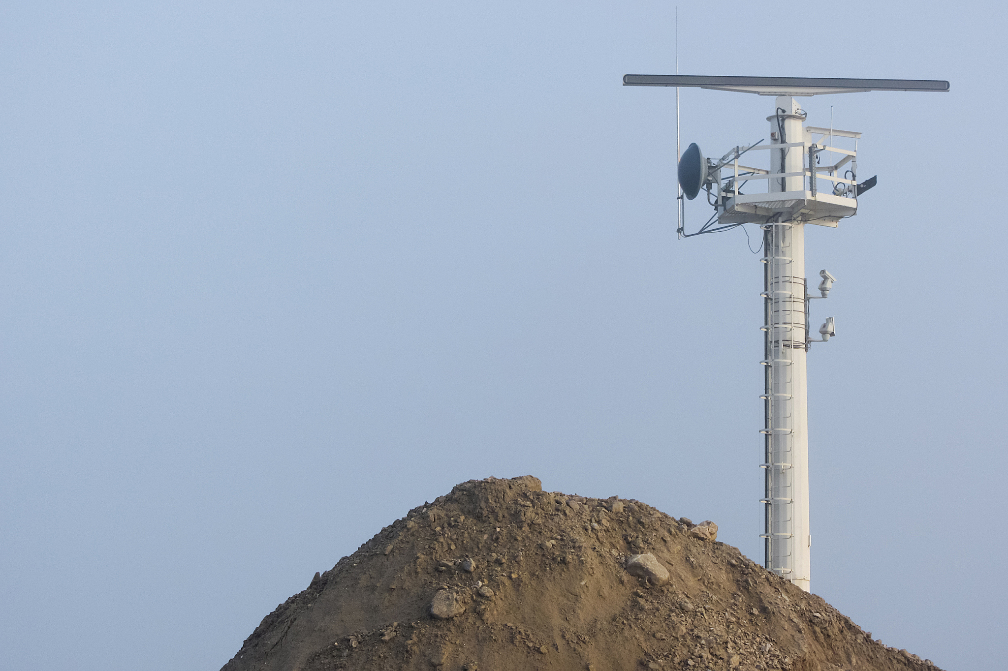 radar antenna in construction site