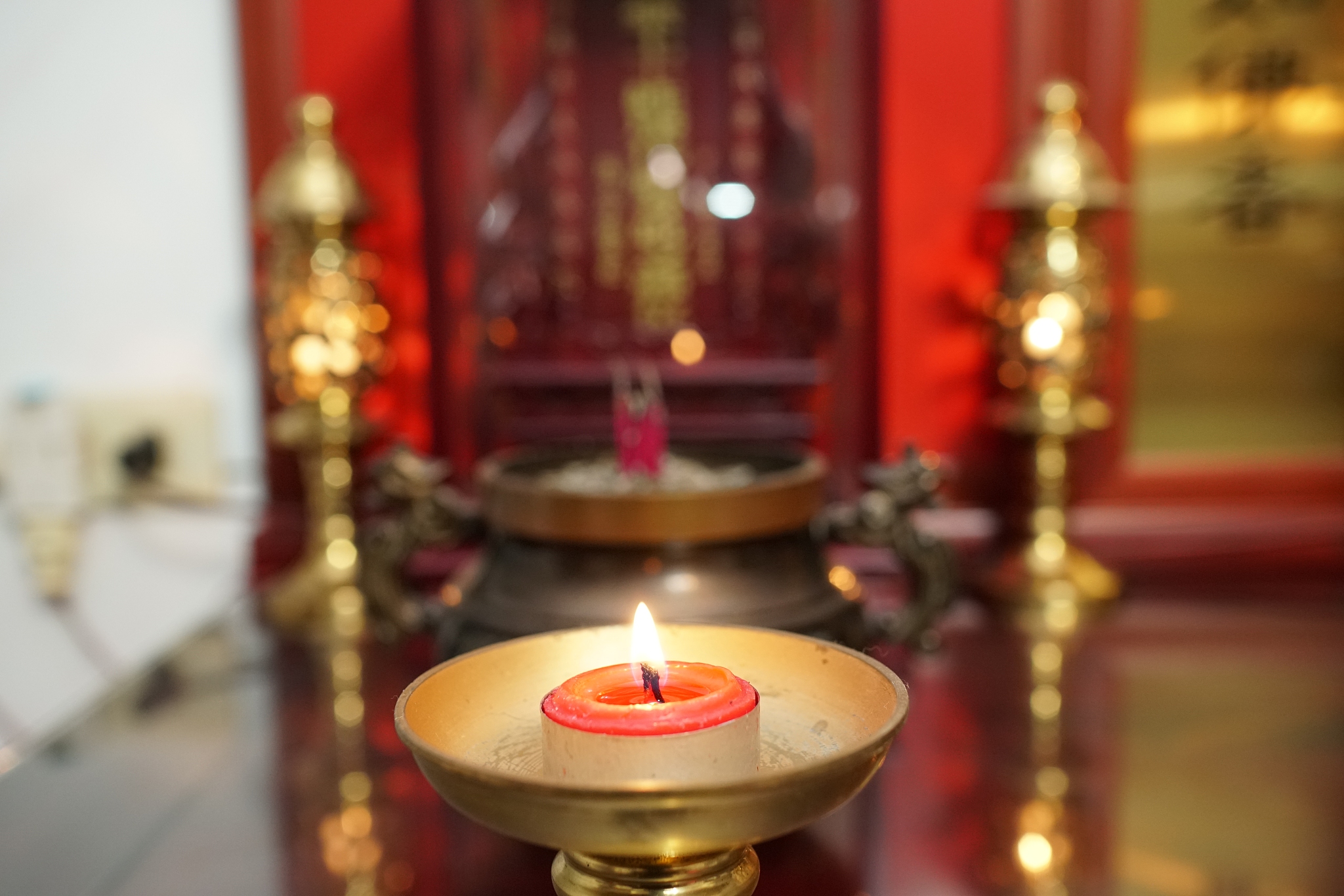 虔诚祈求：一个人的祭坛之旅