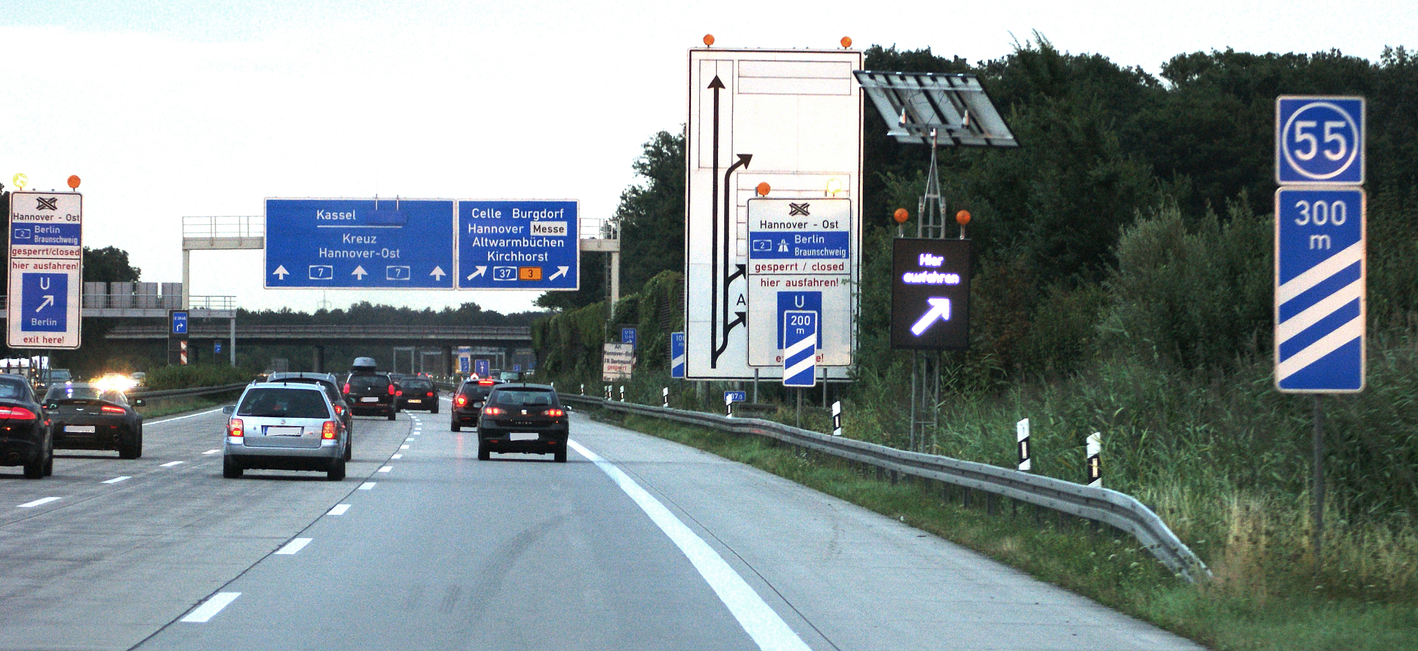 目前我们只知道车辆上高速和下高速的路口信息对于这类信息组成的轨迹的分析有什么作用了？