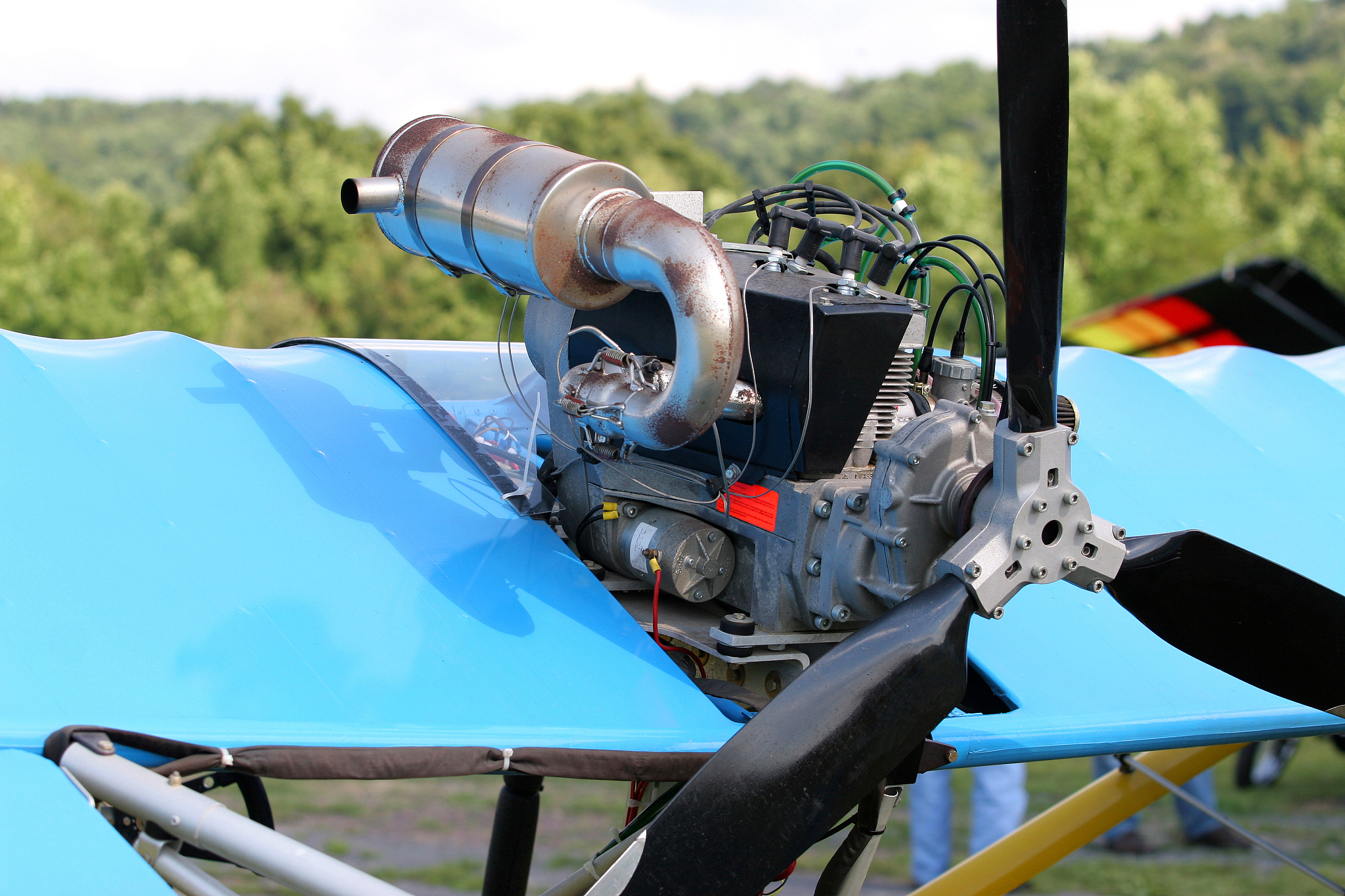 可重构式地面隐藏喷嘴智能飞机除冰系统专利