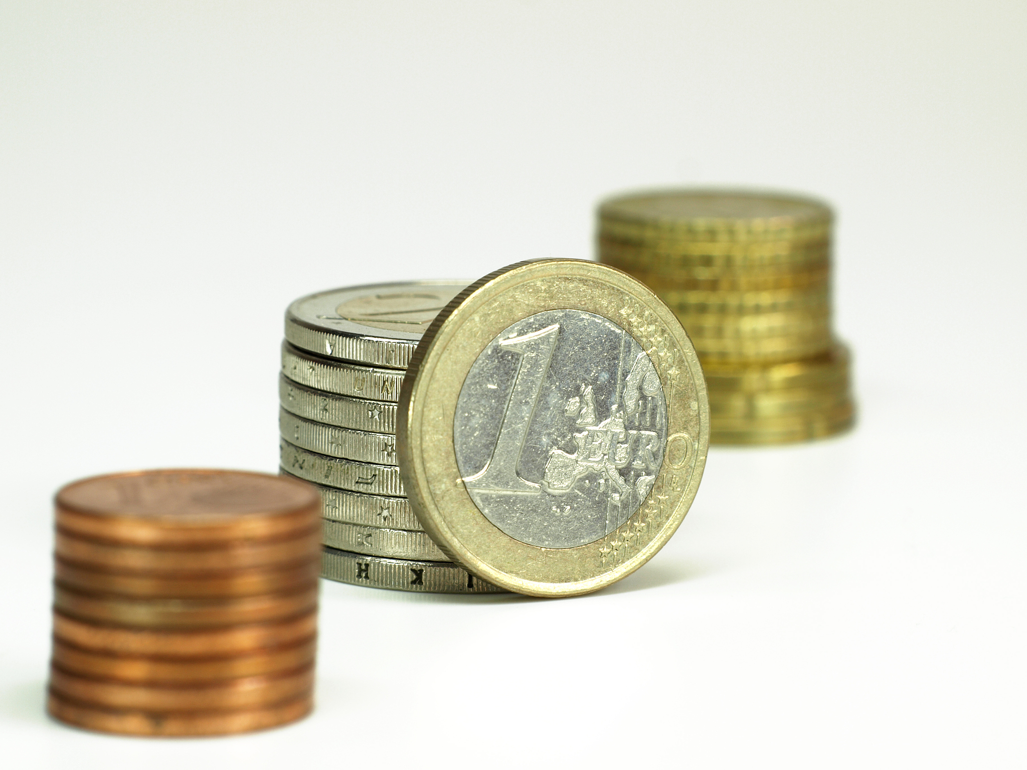 全部硬币放存钱罐,现在存钱罐里有多少硬币，