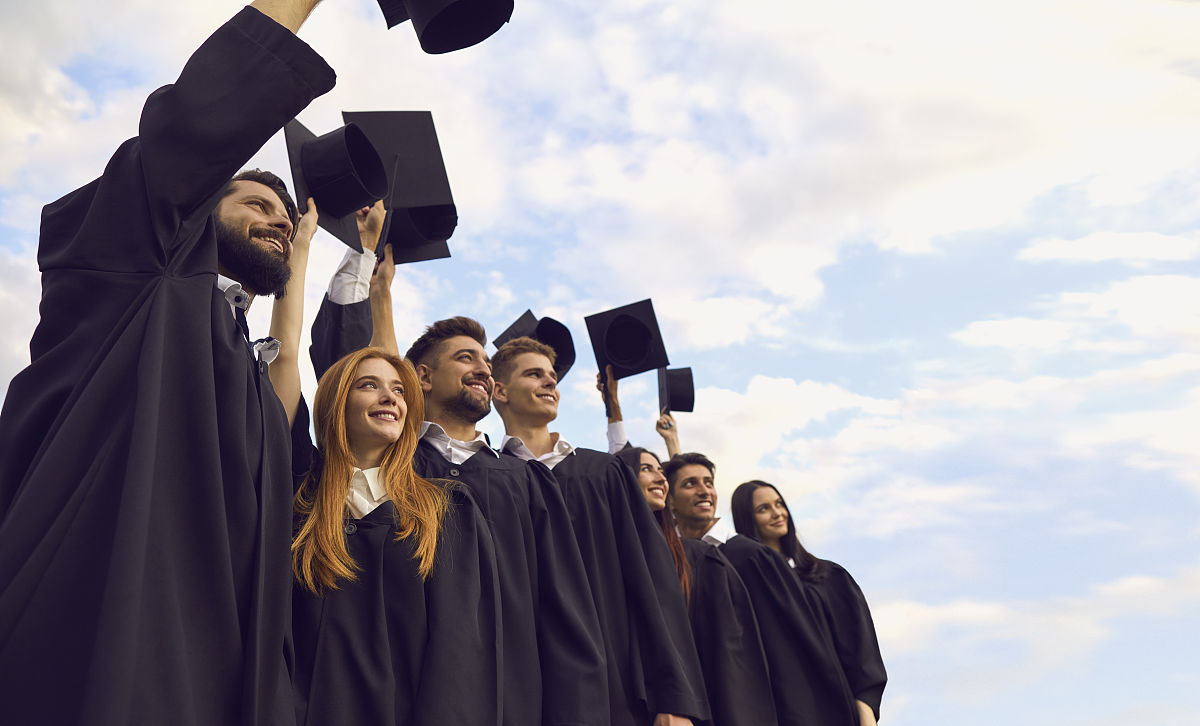 去国外读经济学博士需要满足什么条件