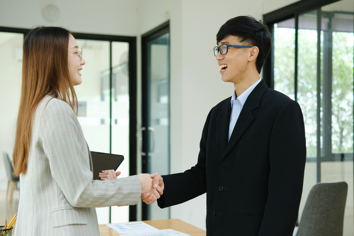 商务礼仪的重要性：建立信任，提升形象，促进合作
