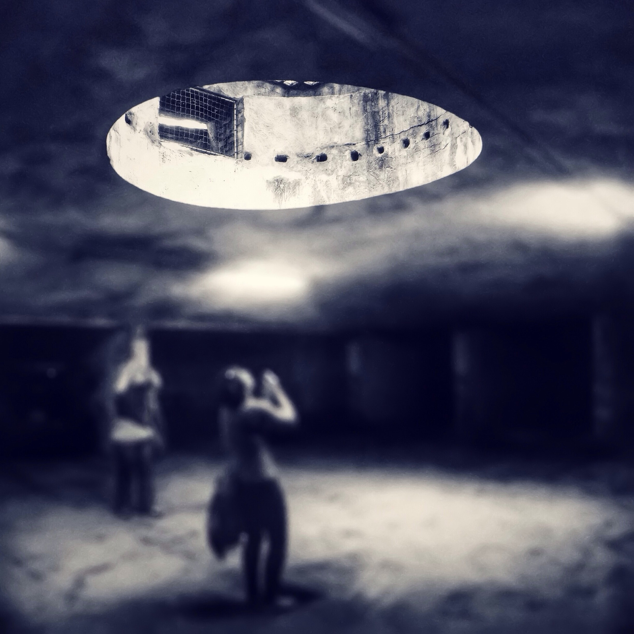 卡夫卡作品：超现实主义的文学巨匠