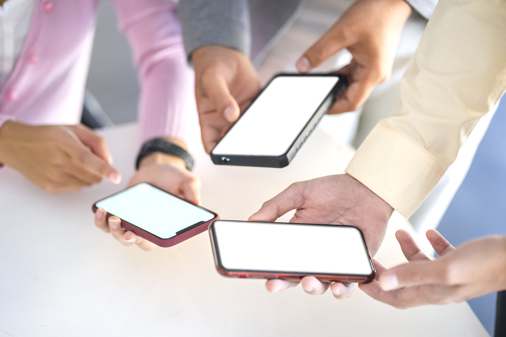 手机信任了电脑电脑能随时看到手机照片吗回答加拓展。