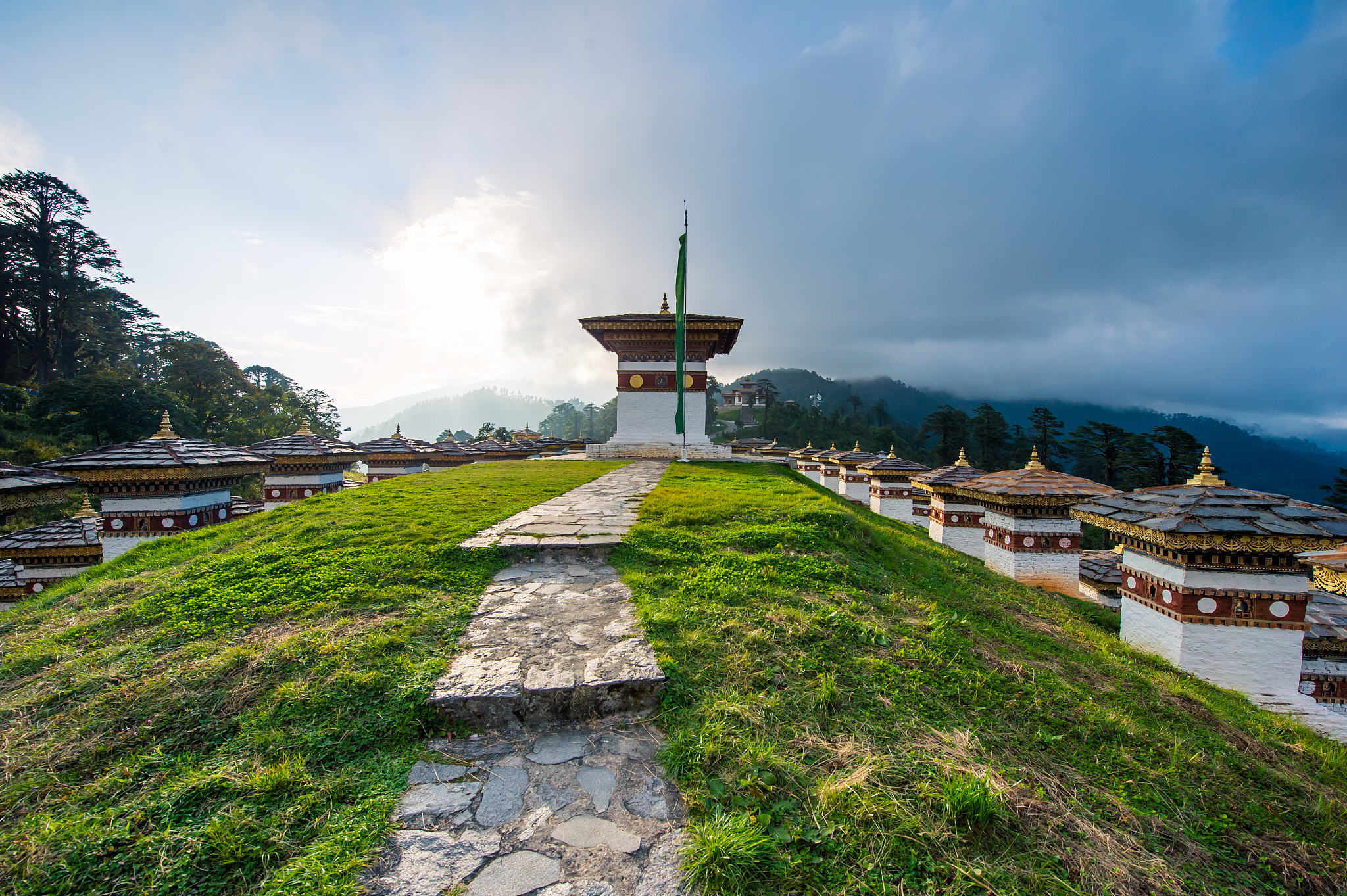 蒙自源：红河源头，云南著名旅游景点
