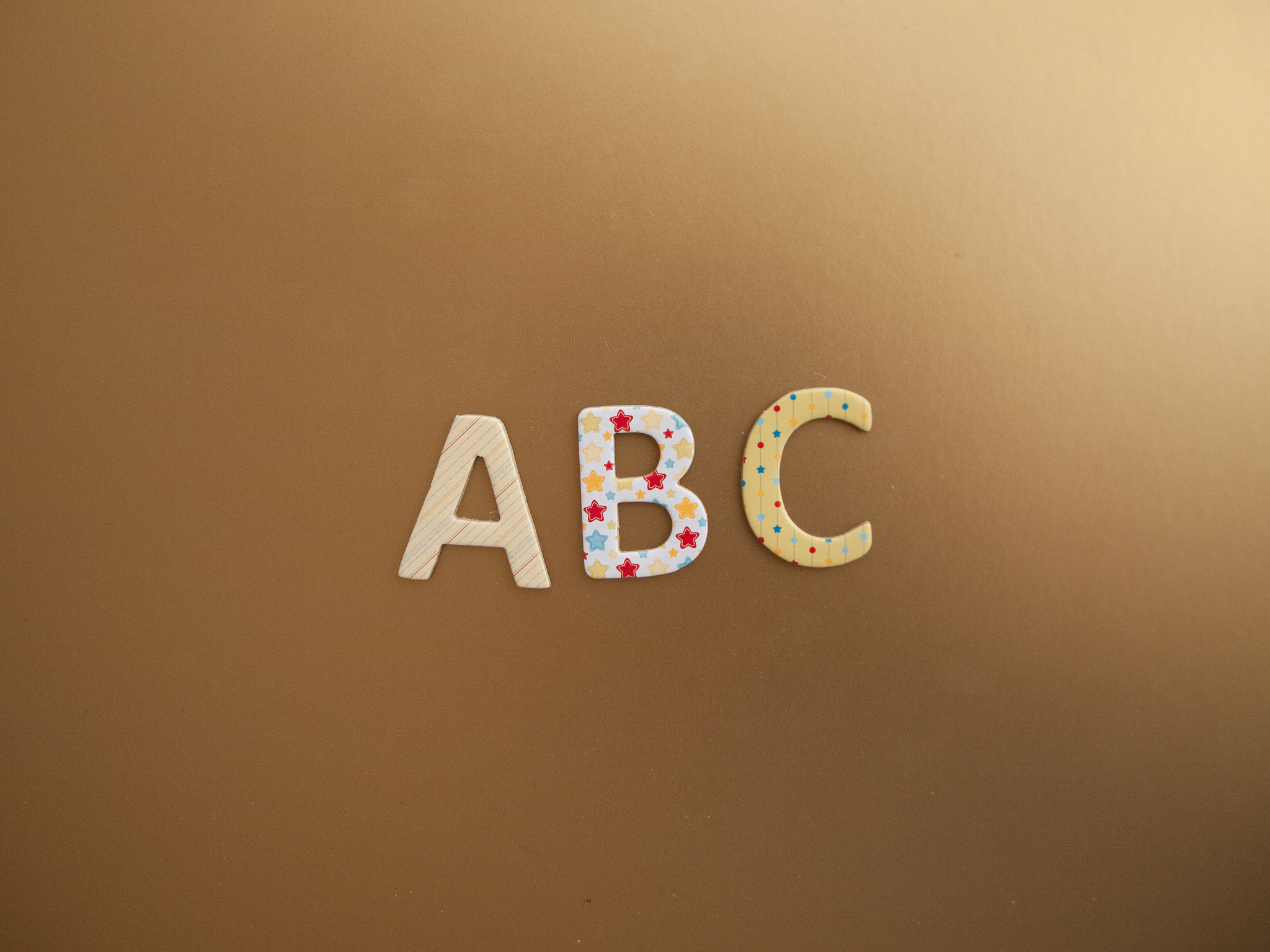 <strong>学校</strong>,开端,英文字母b,英文字母c,英文字母a,字母表次序,字母,小学