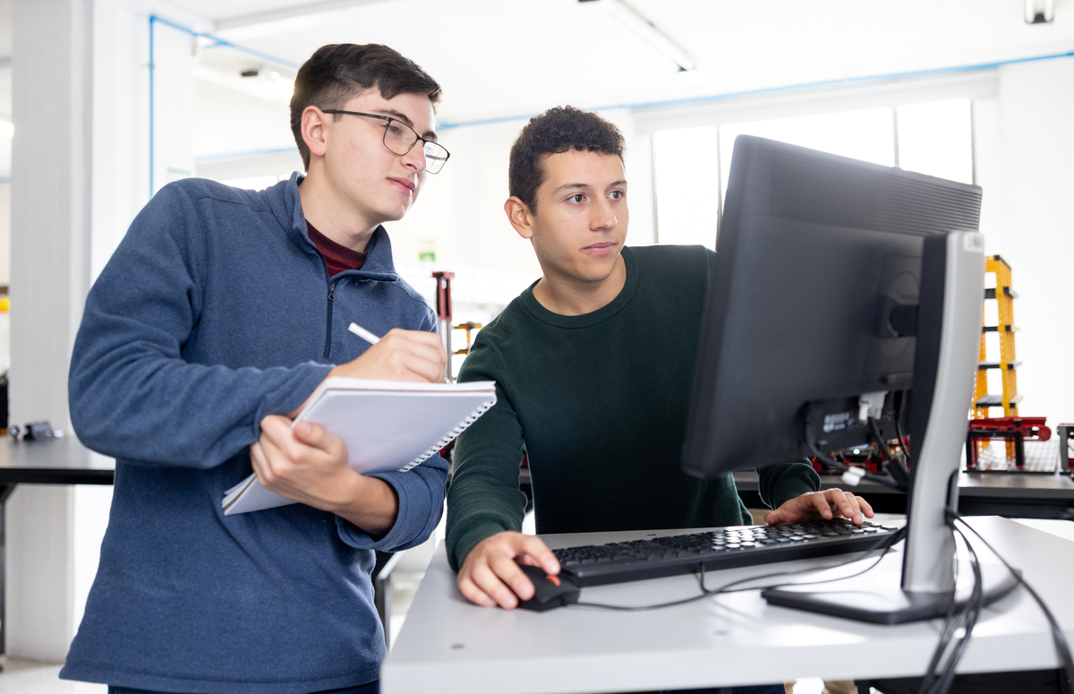 男生适合学的专业排行榜前十 - 2023年最新排名