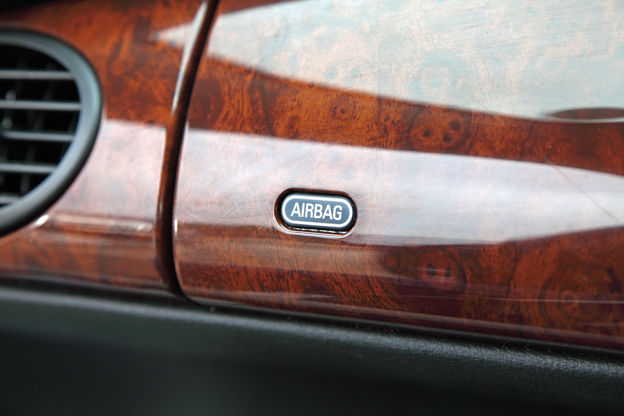 air bag sign inside a car