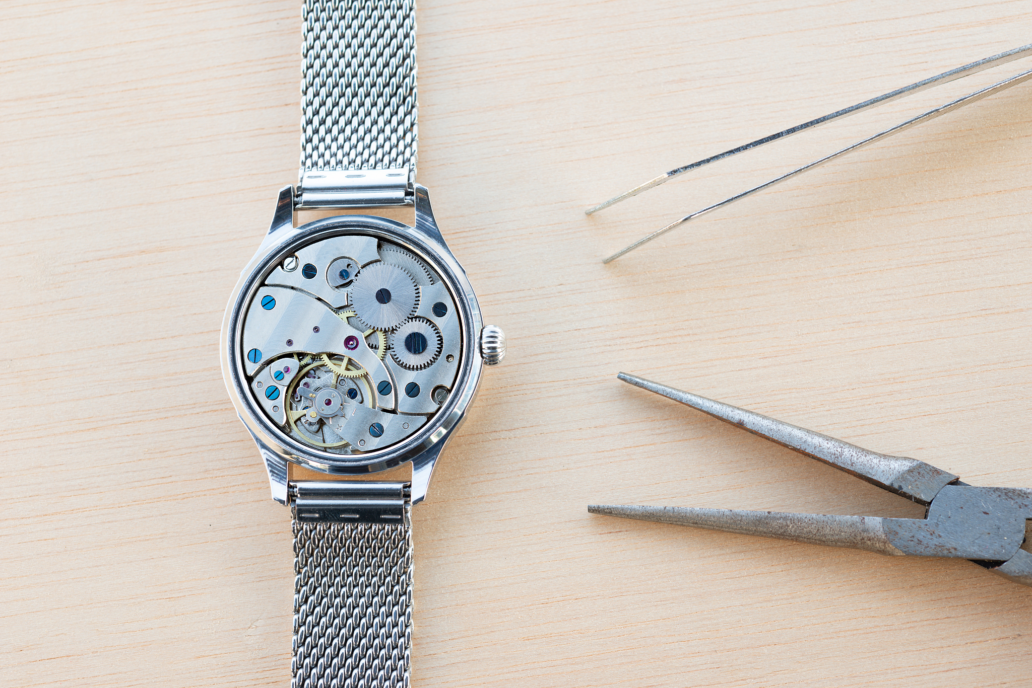 reparation and restoration of watches