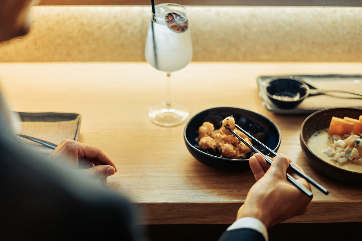 日本餐桌礼仪：文化、礼仪和实际应用