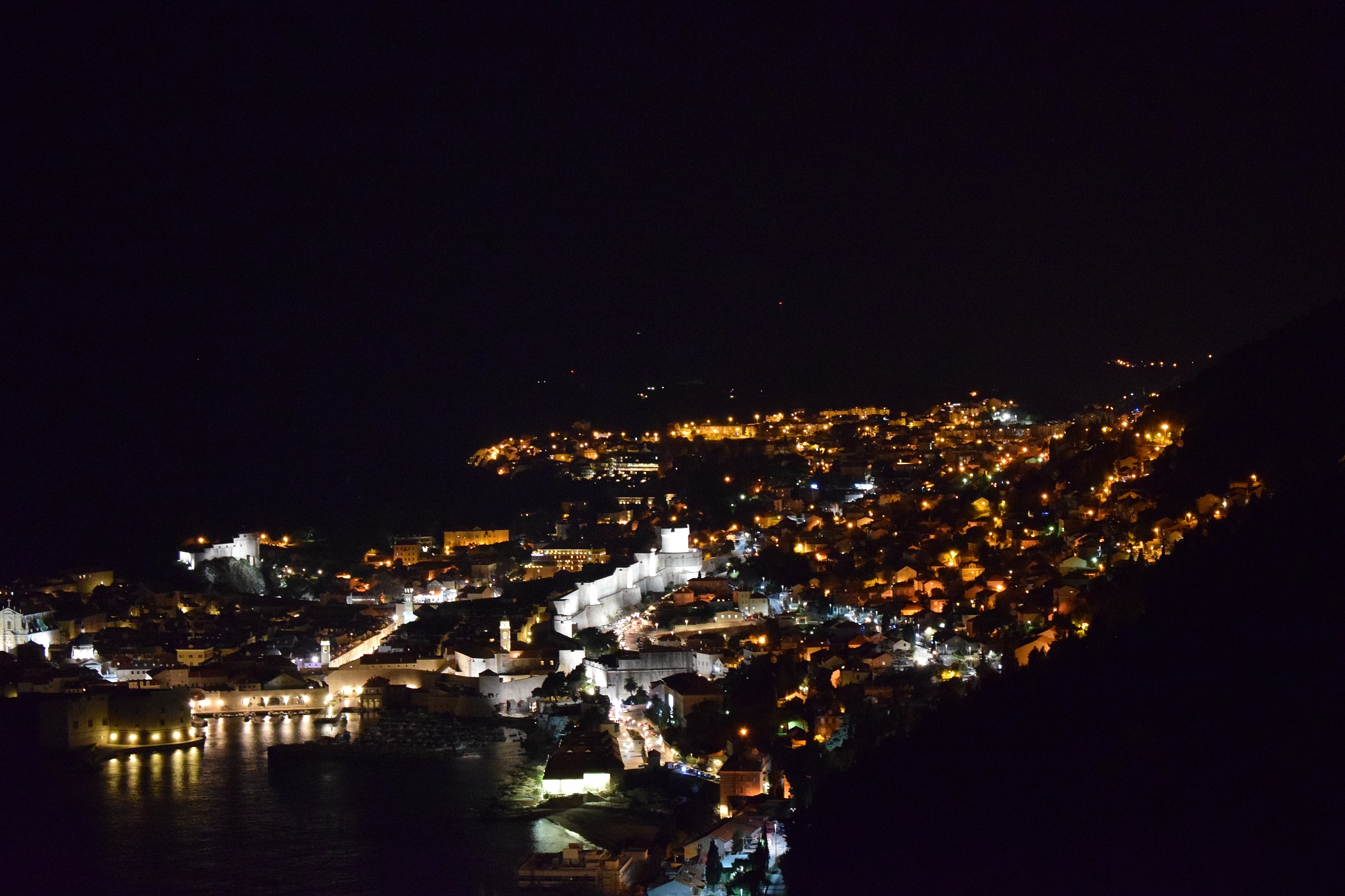 dubrovnik - at night