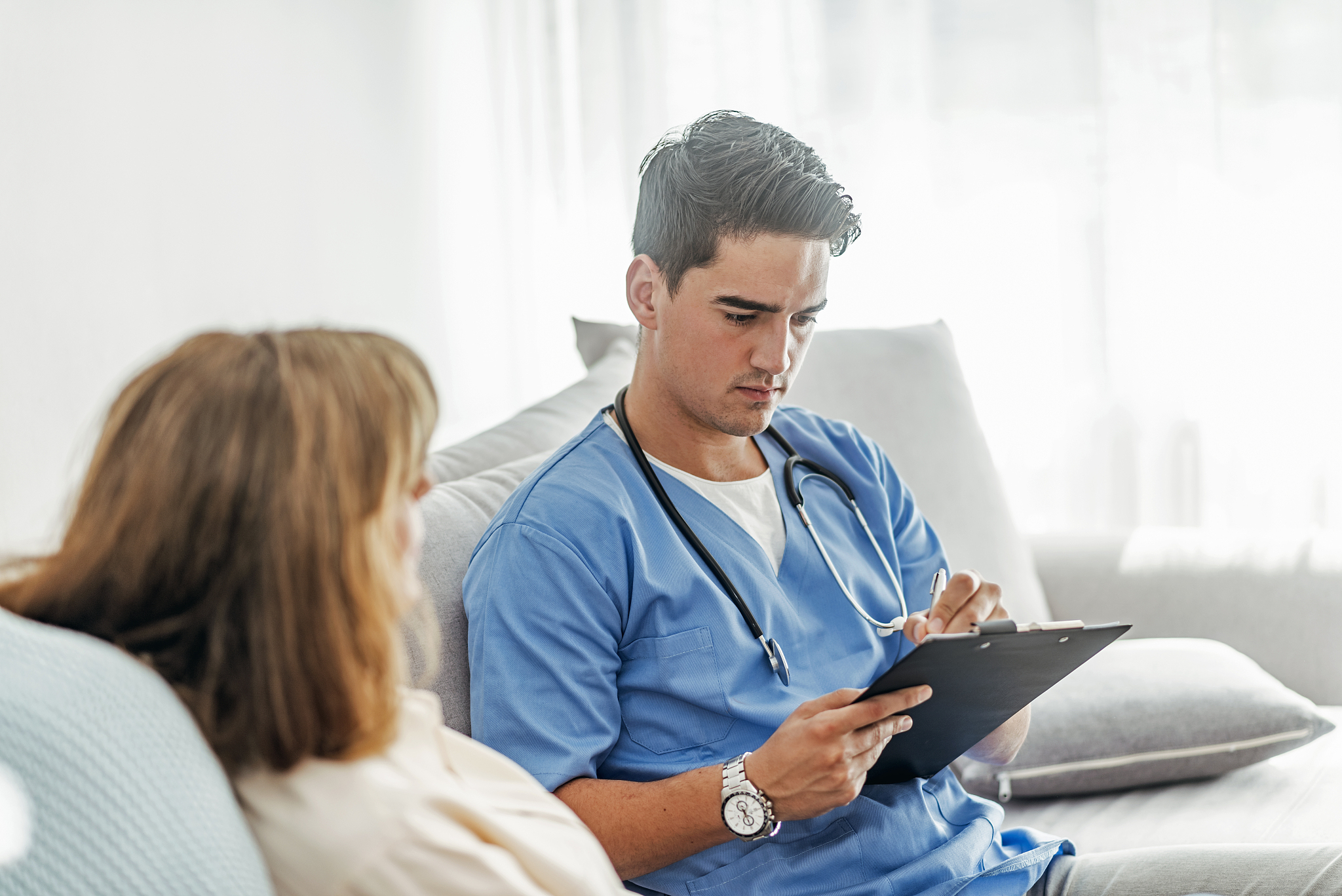 云南新兴职业学院老年服务与管理专业详解：未来发展趋势与就业前景