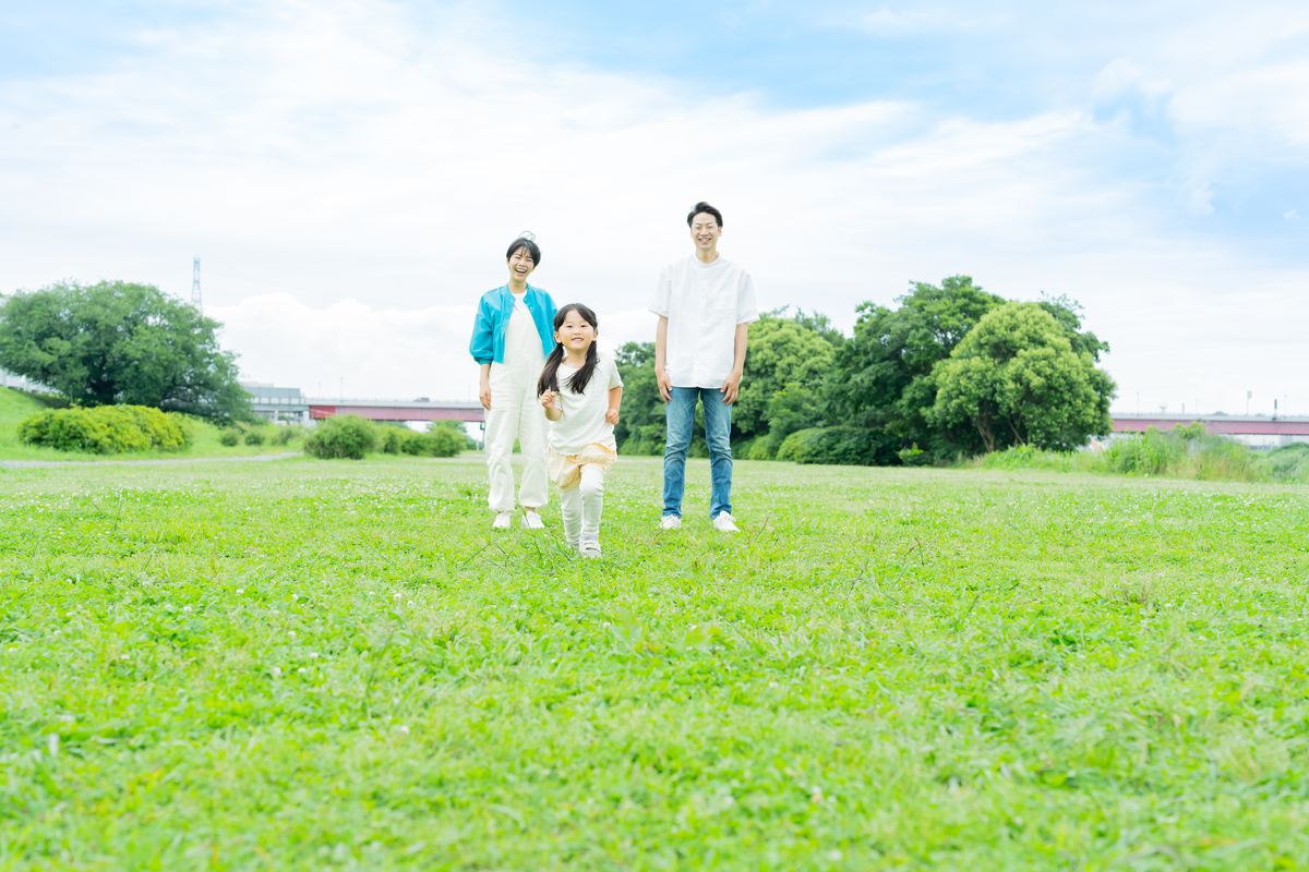 温馨的家庭片段：平凡中的幸福与爱