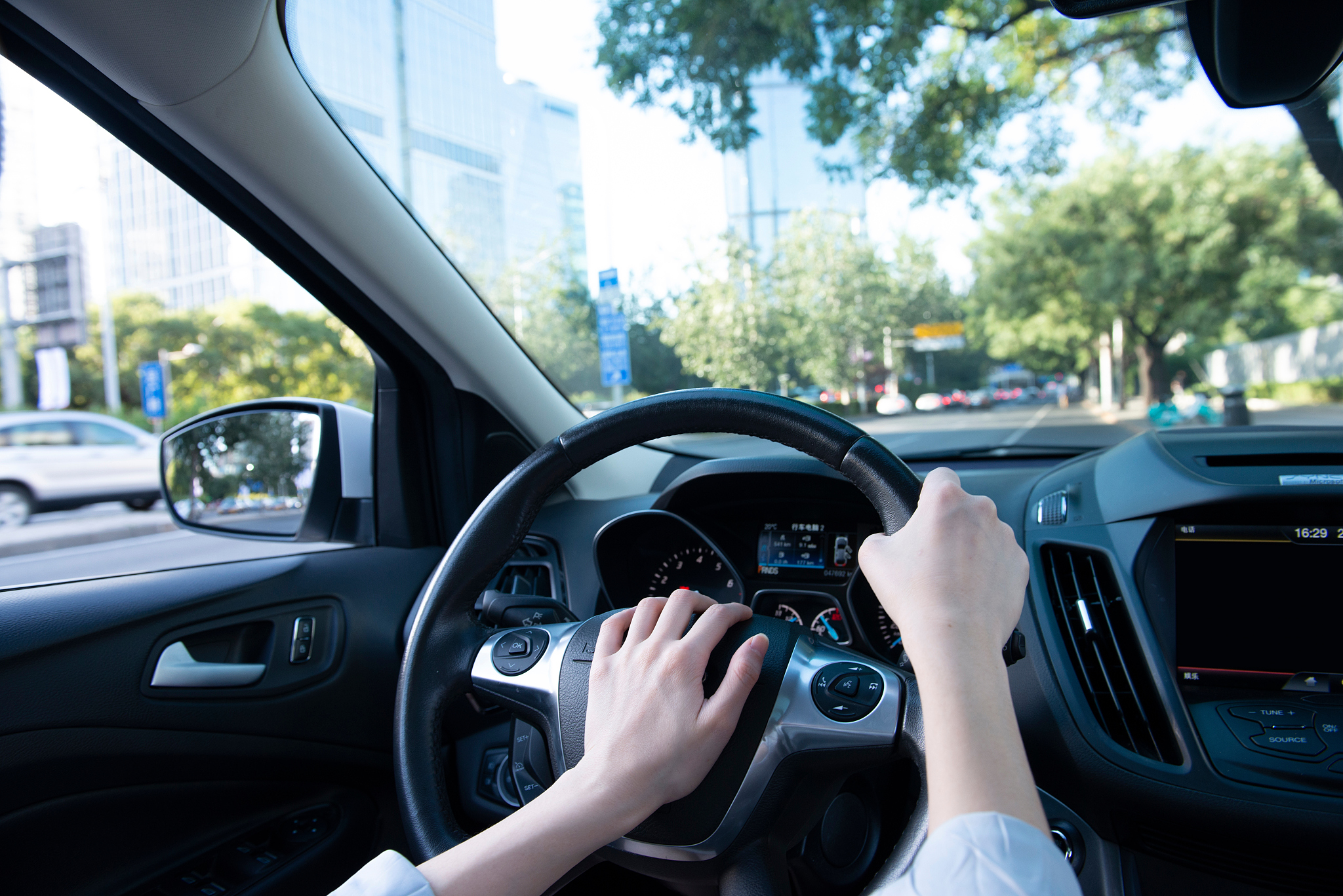 主动刹车、360 环视、自适应巡航升级多少钱？