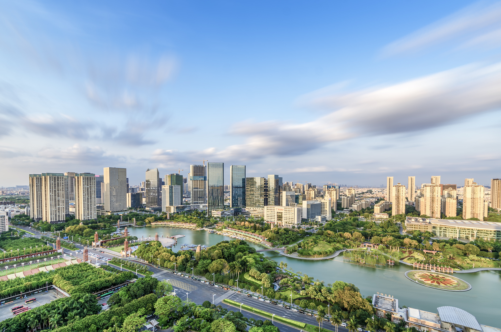 请结合广州谈谈城市规划对于城市生活的影响600字