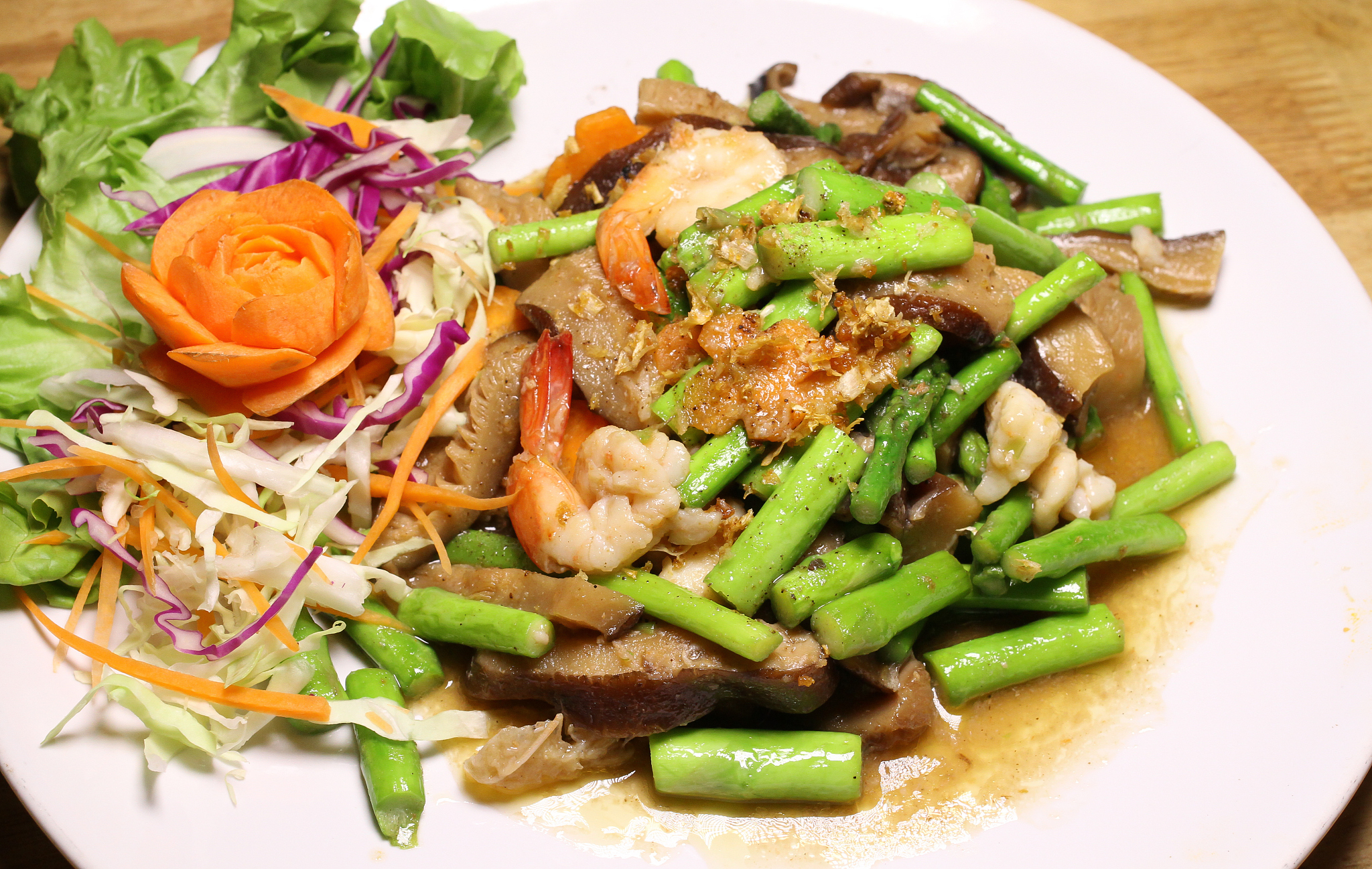 猪肉炒蒜苔的家常做法，简单易学！