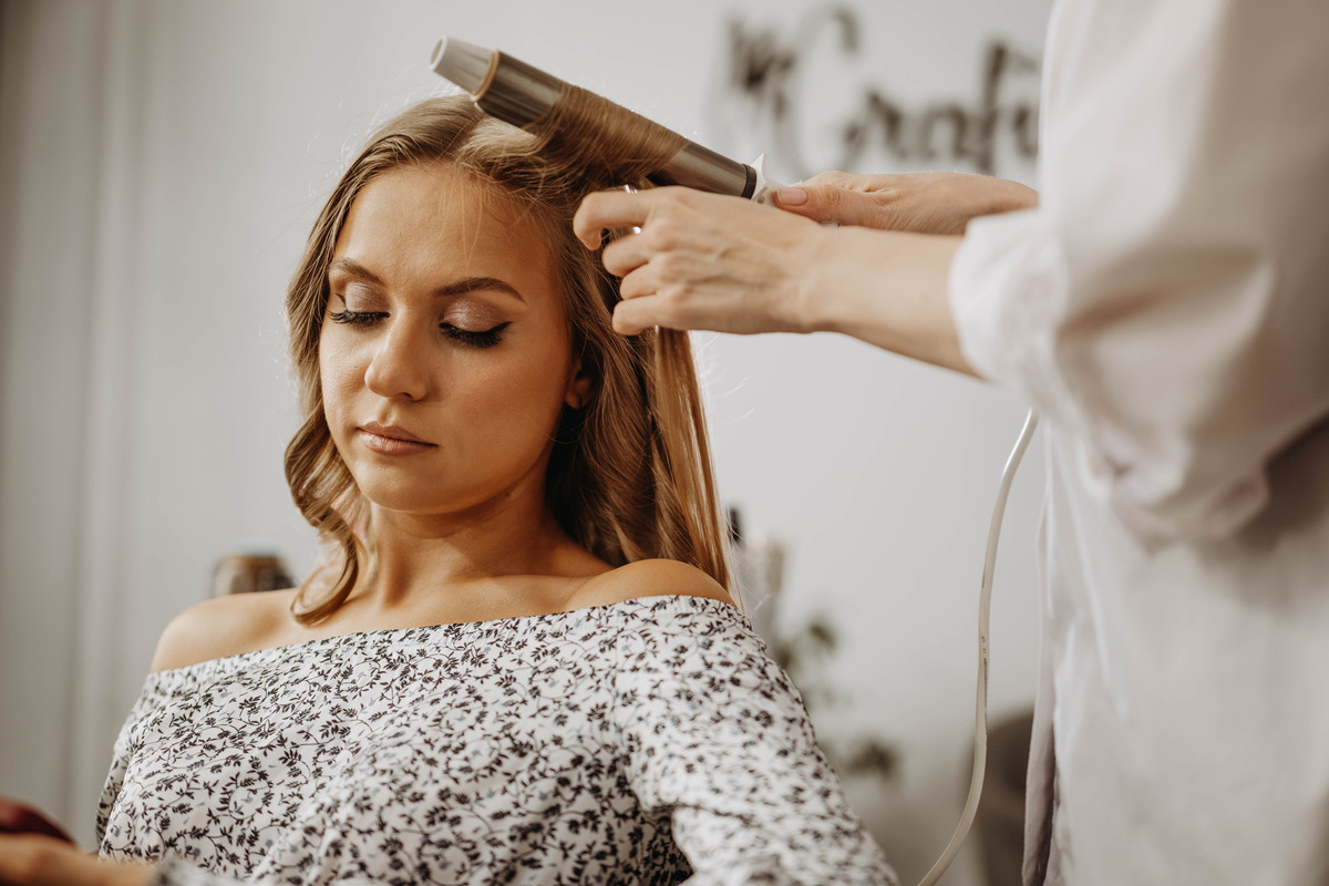 学美容美体艺术专业好找工作吗？就业前景如何？