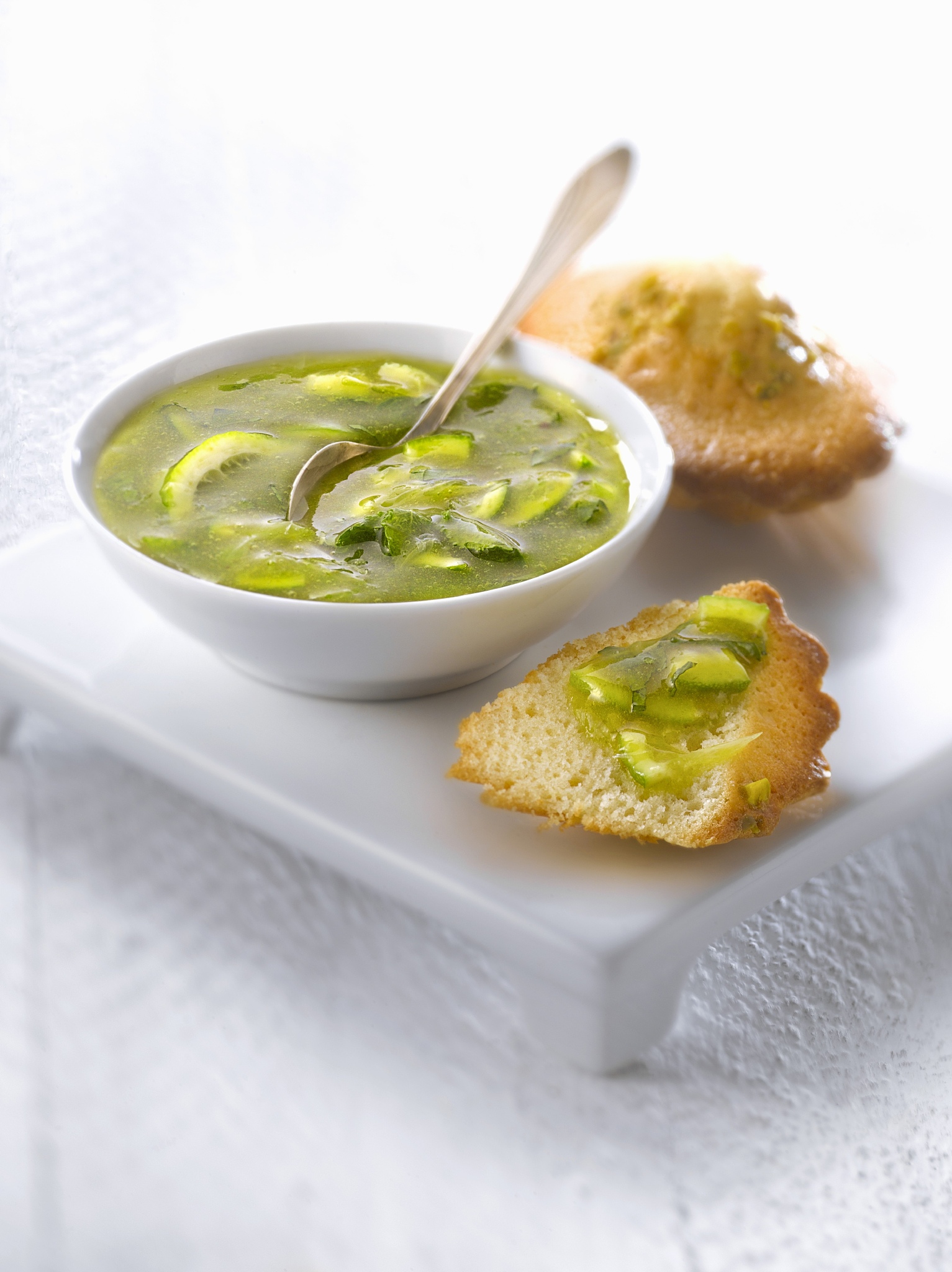 我，女帝相父，开局指鹿为马：现代女性穿越古代，开启权谋之路