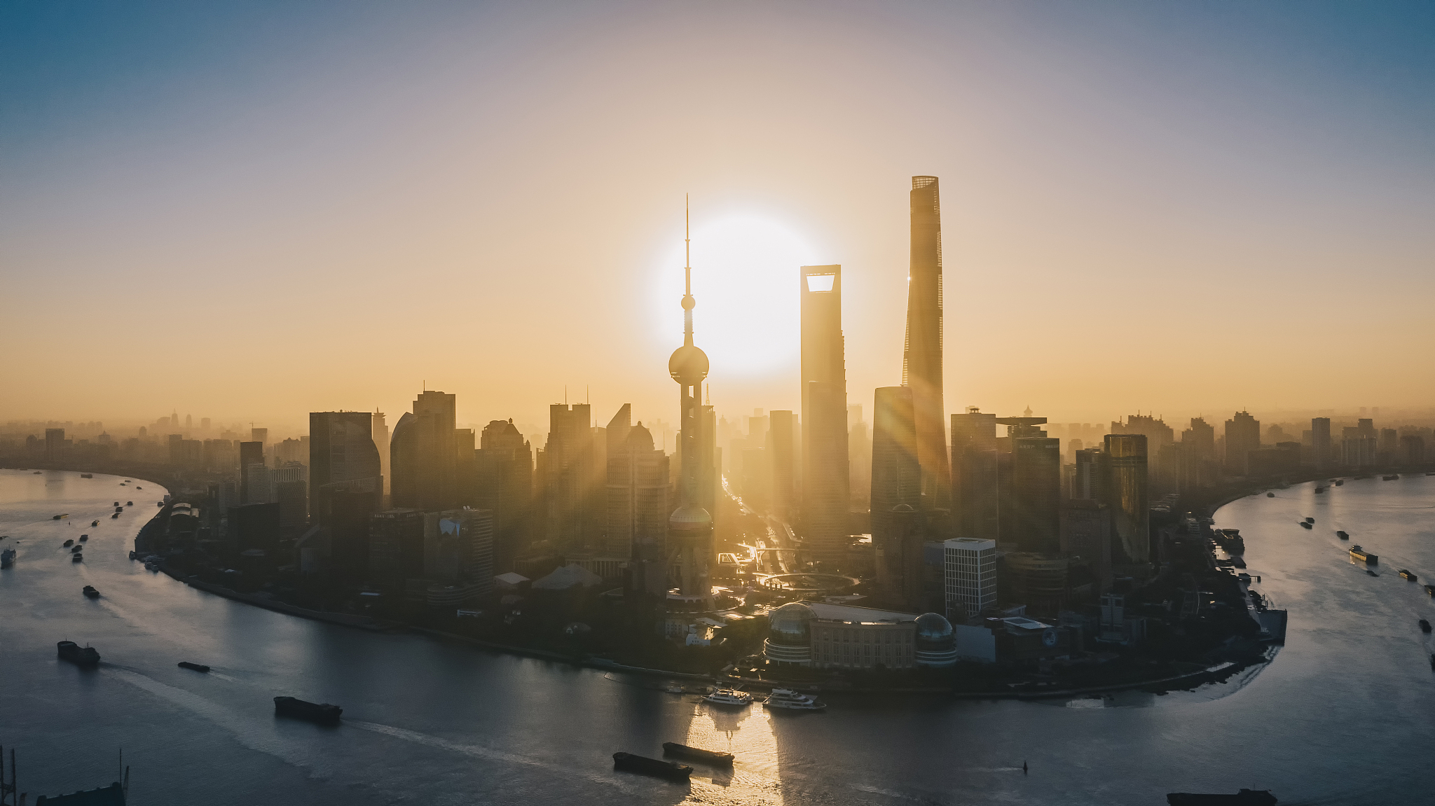上海外滩日出全景