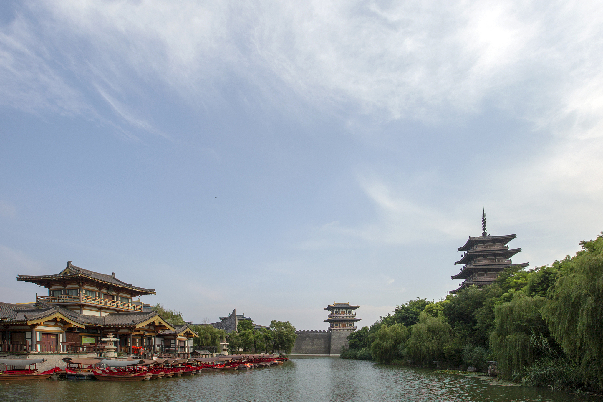 湖北襄阳唐城景区影视基地古建筑风光