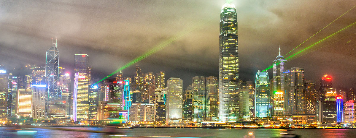 从灯火辉煌看未来：香港经济将持续恢复