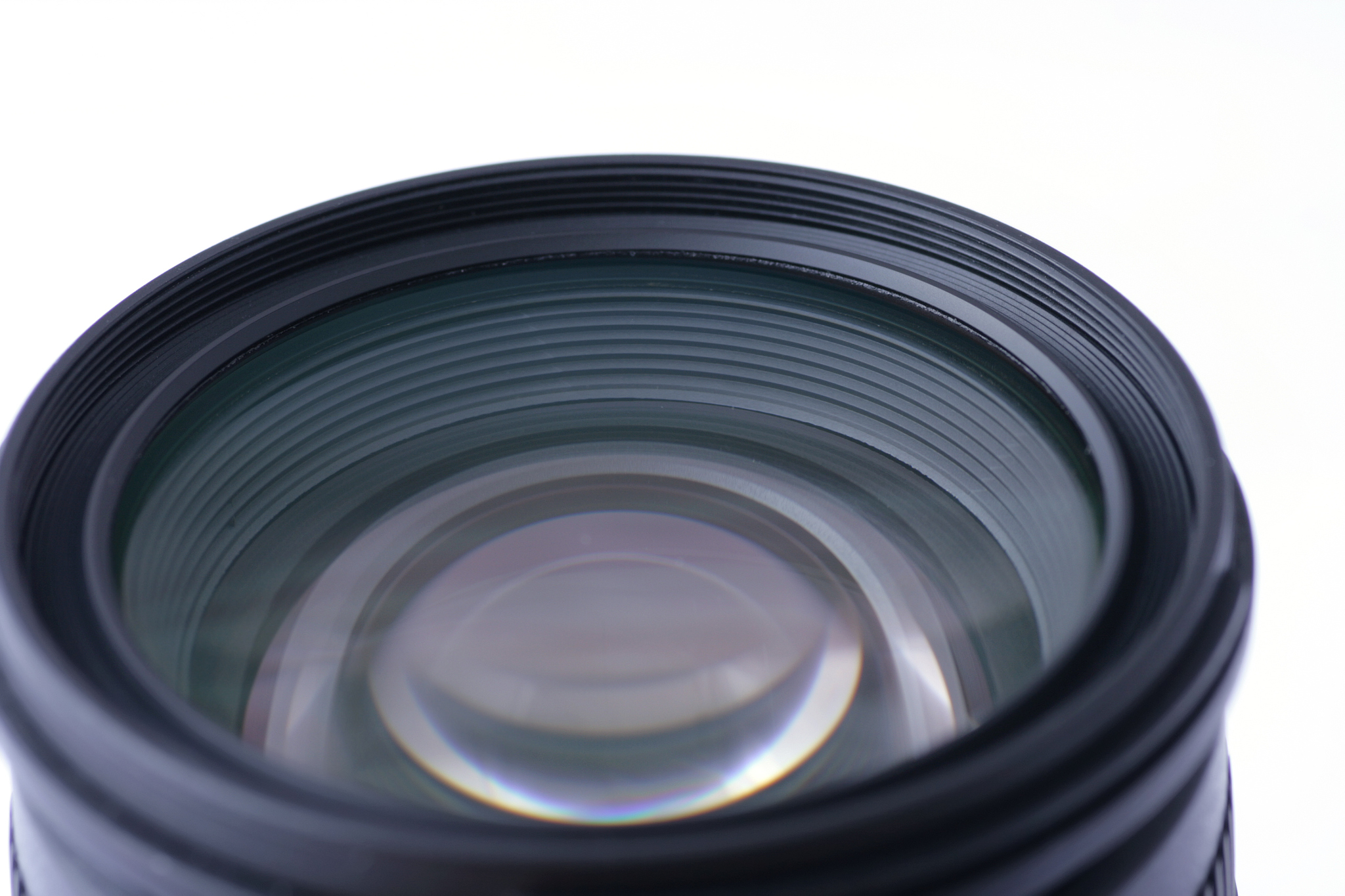 请650字的博客文章主题是：最好的望远镜能看多少米